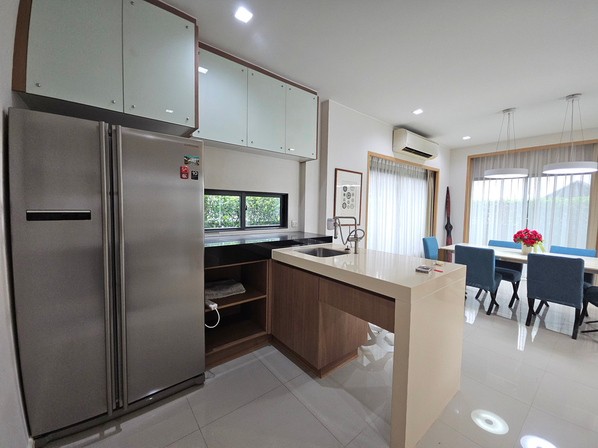 For RentHouseLadkrabang, Suwannaphum Airport : For rent Setthasiri On Nut-Srinakarin (76 sq m.) 4 bedrooms, 3 bathrooms.