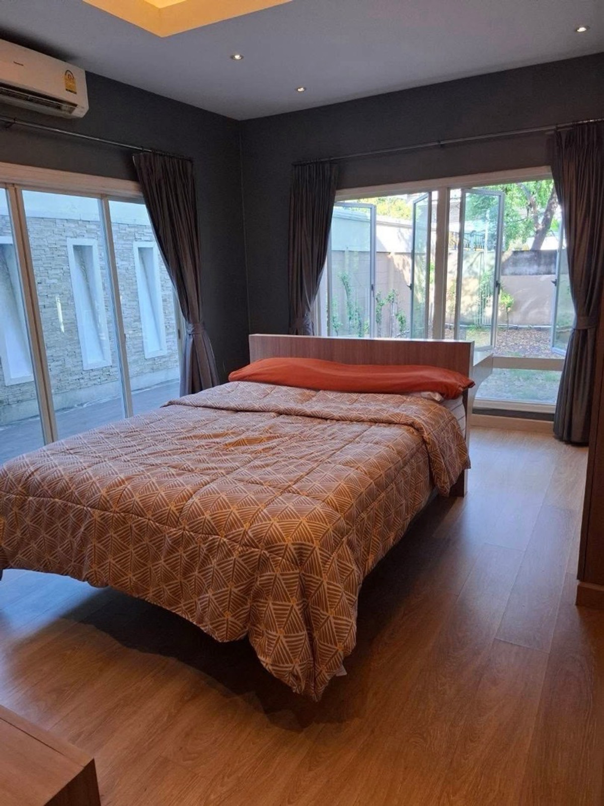 ให้เช่าบ้านรามคำแหง หัวหมาก : ให้เช่าบ้านเดี่ยว รามคำแหง หมู่บ้านกรีนเนอรี่วิลล์ ตรงข้ามโรงพยาบาลเกษมราษฎร์ บ้านขนาดใหญ่เหมาะอยู่อาศัย