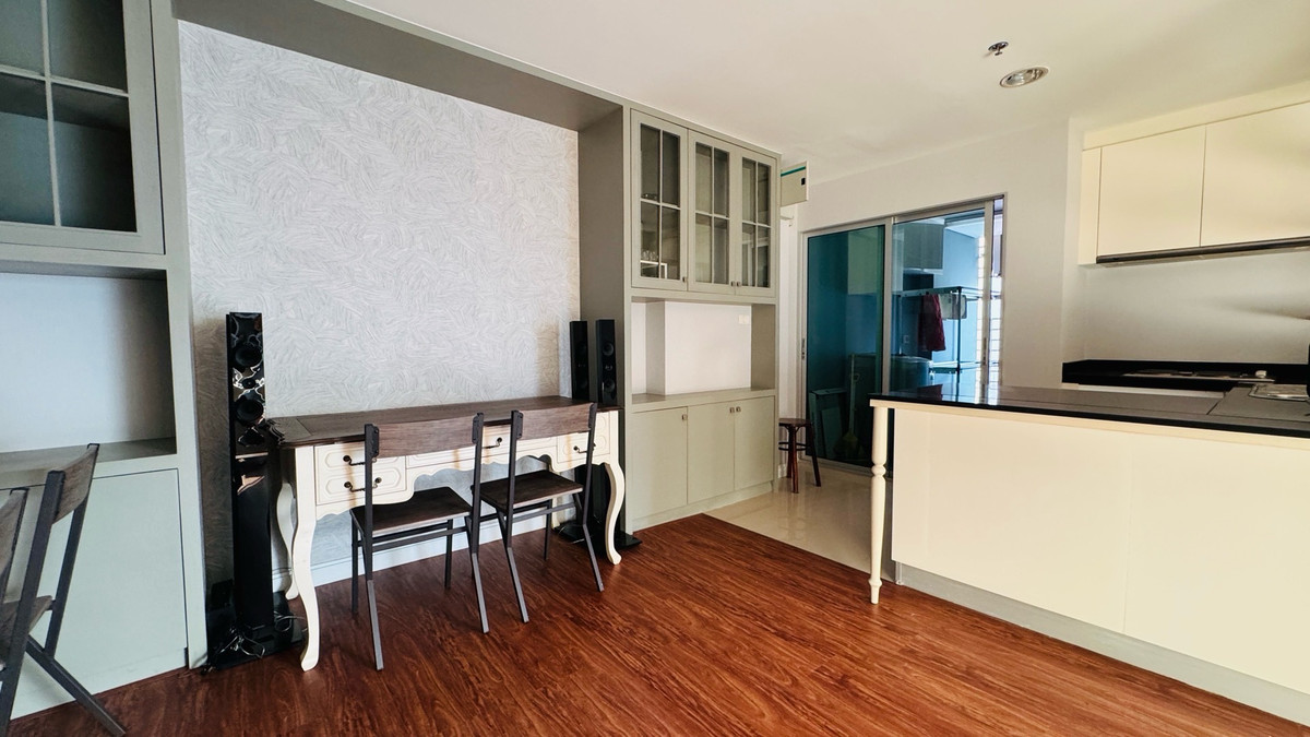 ขายคอนโดพระราม 9 เพชรบุรีตัดใหม่ RCA : ขาย! คอนโดพระรามเก้า ห้องใหญ่ วิวสวย  ราคาคุ้ม อยู่เองก็ดี ลงทุนก็ปัง