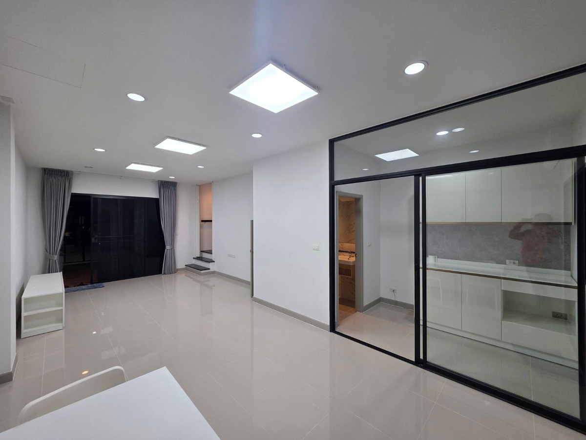 ให้เช่าทาวน์โฮมนวมินทร์ รามอินทรา : ให้เช่าทาวน์โฮม พรีเมี่ยม เพลส พหลโยธิน - รามอินทรา ใกล้ บิ๊กซี ดอนเมือง (สะพานใหม่) เพียง 5 นาที