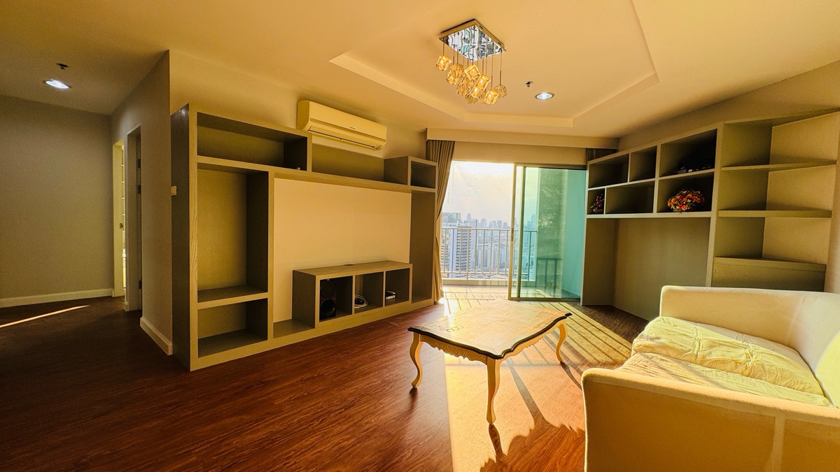 ขายคอนโดพระราม 9 เพชรบุรีตัดใหม่ RCA : ขาย! คอนโดพระรามเก้า ห้องใหญ่ วิวสวย  ราคาคุ้ม อยู่เองก็ดี ลงทุนก็ปัง