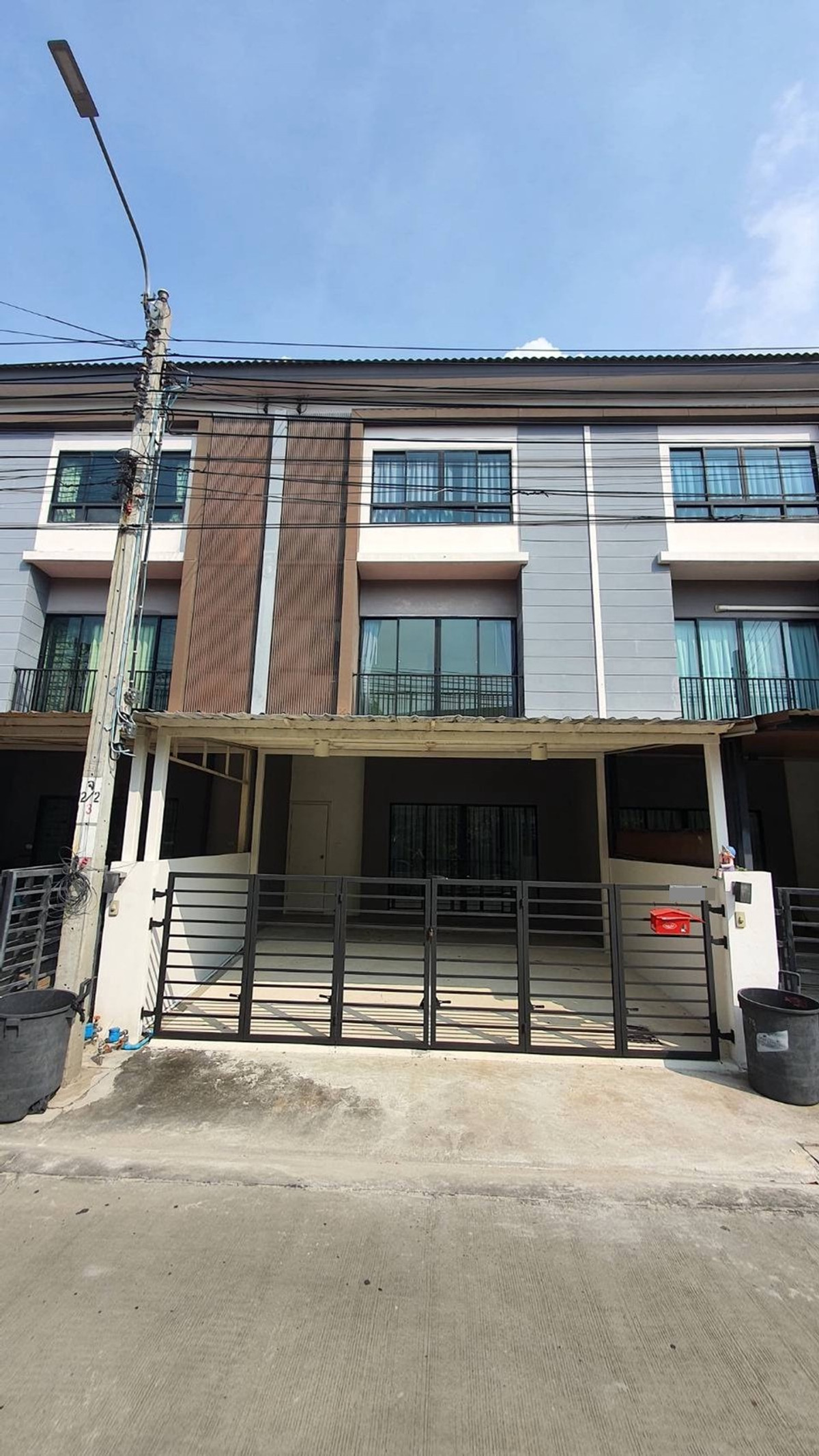 ทาวน์โฮมลาดพร้าว101 แฮปปี้แลนด์ : ขาย/ให้เช่าทาวน์เฮ้าส์ 3 ชั้น เดอะคอนเนคอัพ 3 ซอยลาดพร้าว 126 บ้านสวย พร้อมเข้าอยู่ทันที (N.1960)