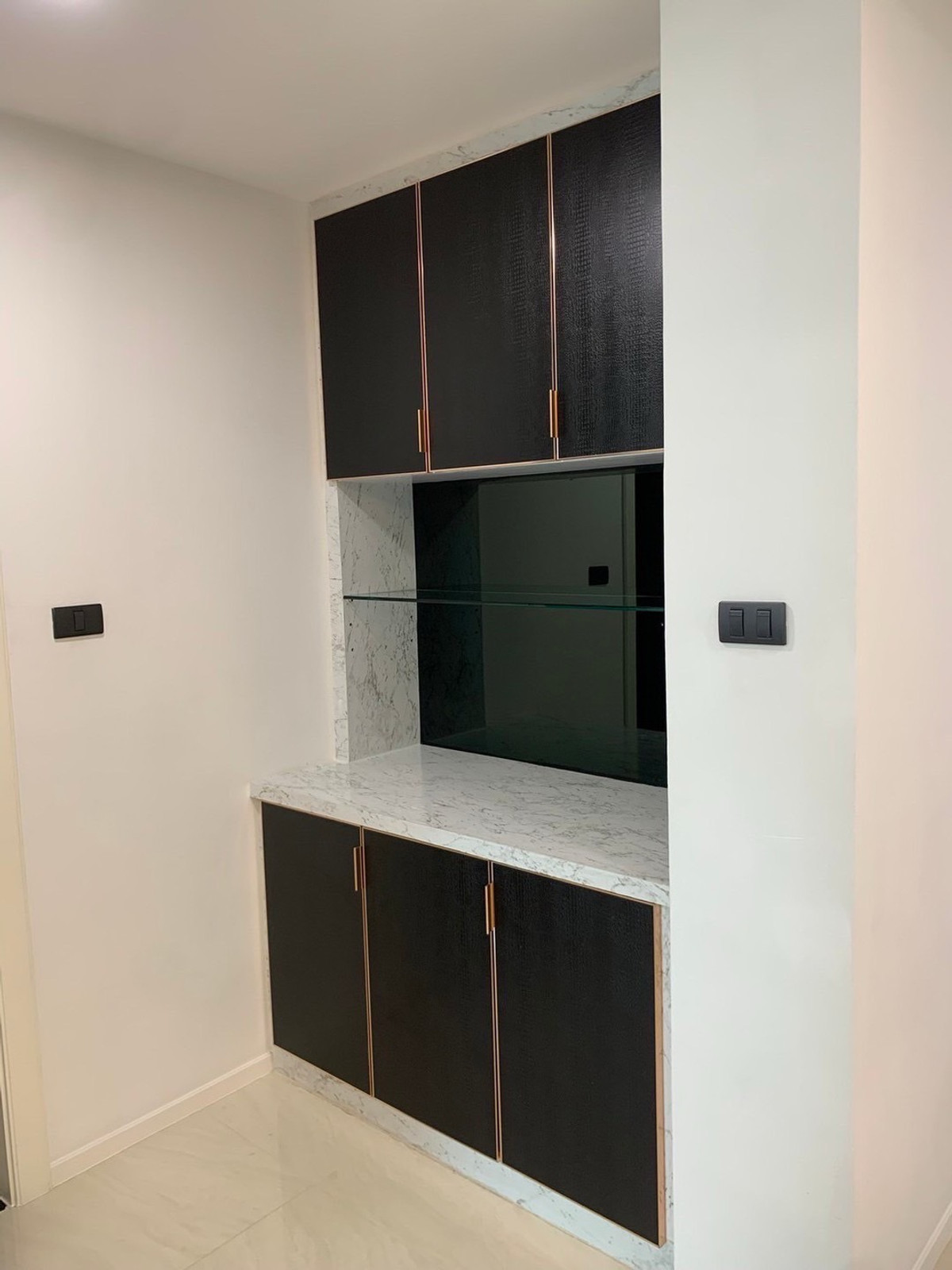 For RentCondoSukhumvit, Asoke, Thonglor : ✨ Condo for Rent – Pet Friendly (Cats Allowed 😸) Prime Thonglor 2 bedrooms | 130 sqm Fully furnished with complete facilities Near to BTS Thonglor Ready to move in