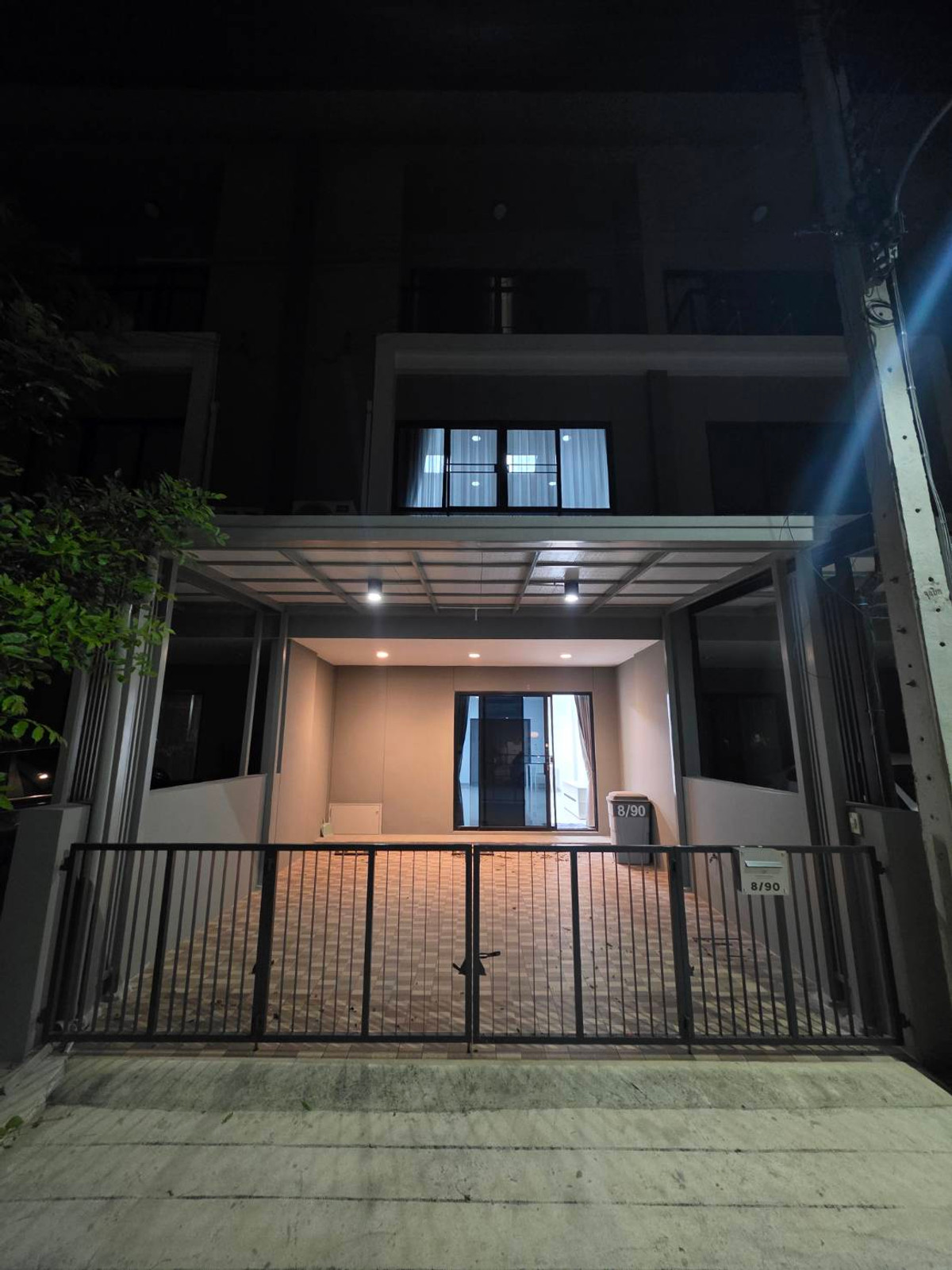 ให้เช่าทาวน์โฮมนวมินทร์ รามอินทรา : ให้เช่าทาวน์โฮม พรีเมี่ยม เพลส พหลโยธิน - รามอินทรา ใกล้ บิ๊กซี ดอนเมือง (สะพานใหม่) เพียง 5 นาที