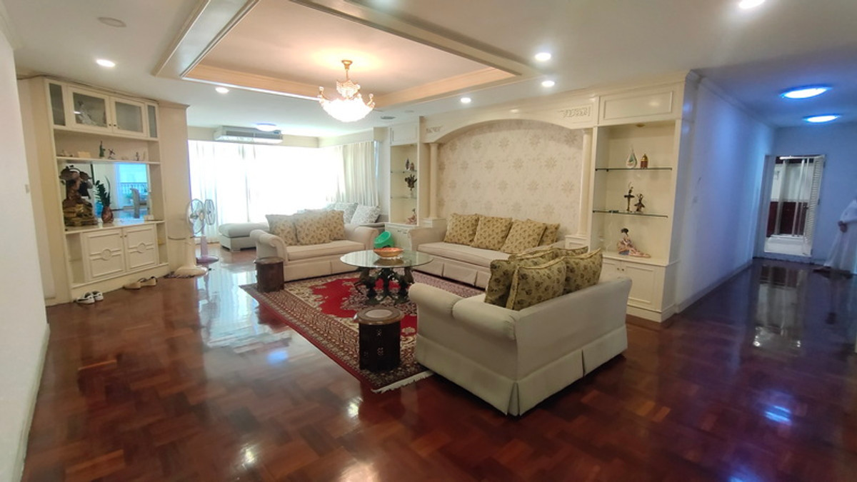 ขายคอนโดสุขุมวิท อโศก ทองหล่อ : ขายคอนโด 3 ห้องนอน ขนาด 254 ตารางเมตร ใกล้ BTS/MRT อโศก 400 เมตร