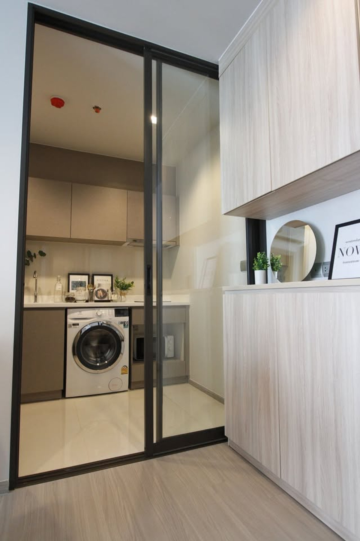 For SaleCondoRama9, Petchburi, RCA : Life Asoke - Rama 9 / 1 Bedroom Plus (SALE WITH TENANT), Life Asoke - Rama 9 / 1 Bedroom Plus (sale with tenant) TARN178