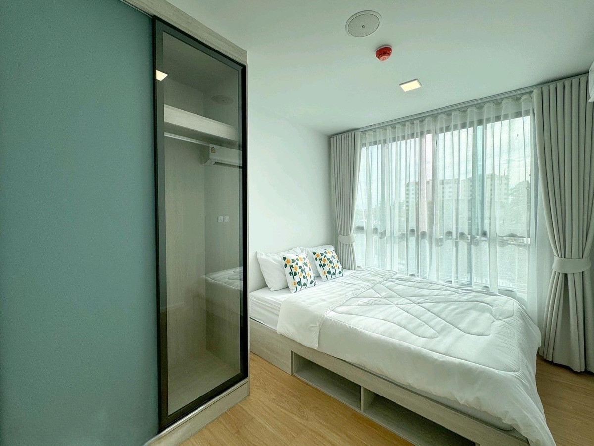 ให้เช่าคอนโดปทุมธานี รังสิต ธรรมศาสตร์ : ห้องไซส์ใหญ่ขึ้นอีกนิด ขนาด 27 ตร.ม. ฟังก์ชันครบ แบ่งโซนห้องนอนและห้องนั่งเล่นได้ลงตัว ตึก C เดินไปว่ายน้ำหรือฟิตเนสก็ใกล้มาก!