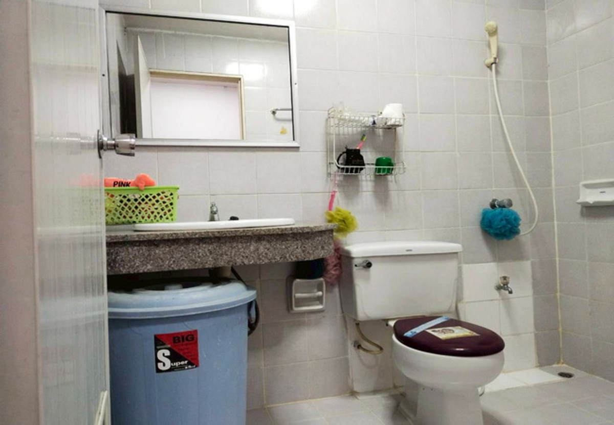 For SaleTownhomeSeri Thai, Ramkhamhaeng Nida : Townhouse for sale, Ranee Village 7, Suan Siam, Soi Suan Siam 24, area 16 sq m, 2 floors, 2 bedrooms, 2 bathrooms, price negotiable.