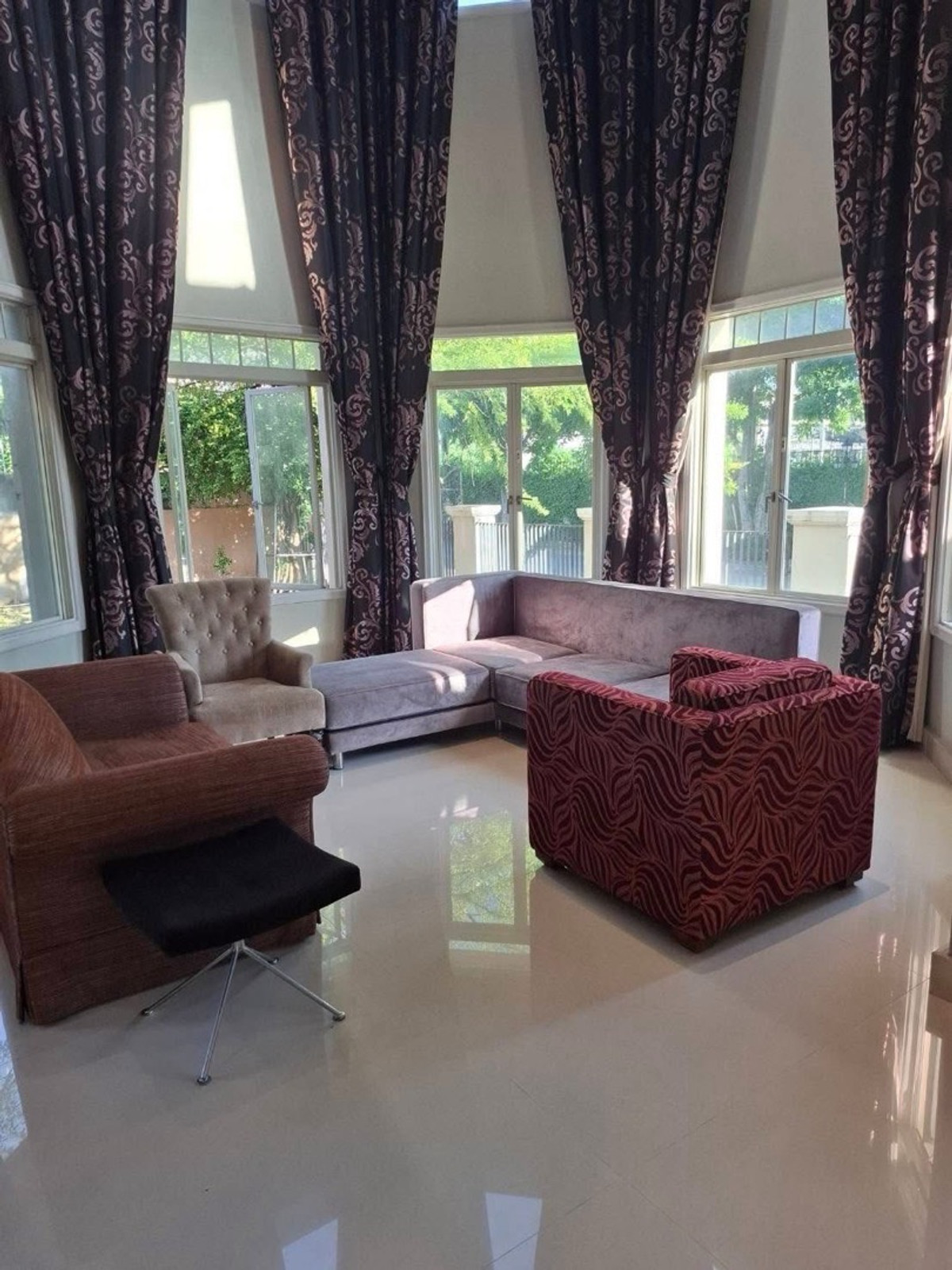 ให้เช่าบ้านรามคำแหง หัวหมาก : ให้เช่าบ้านเดี่ยว รามคำแหง หมู่บ้านกรีนเนอรี่วิลล์ ตรงข้ามโรงพยาบาลเกษมราษฎร์ บ้านขนาดใหญ่เหมาะอยู่อาศัย