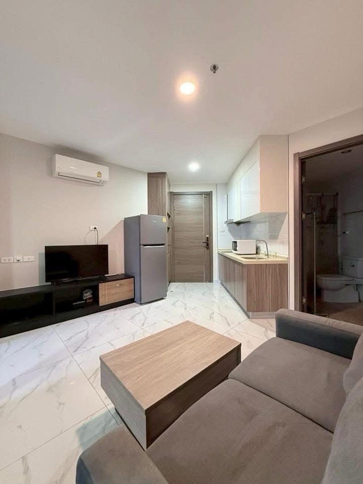 ให้เช่าคอนโดรัชดา ห้วยขวาง : 🏢 Artisan Ratchada👫 คอนโด Hot Hit ‼️ ใจกลางรัชดา มี supermarket 🛒✨