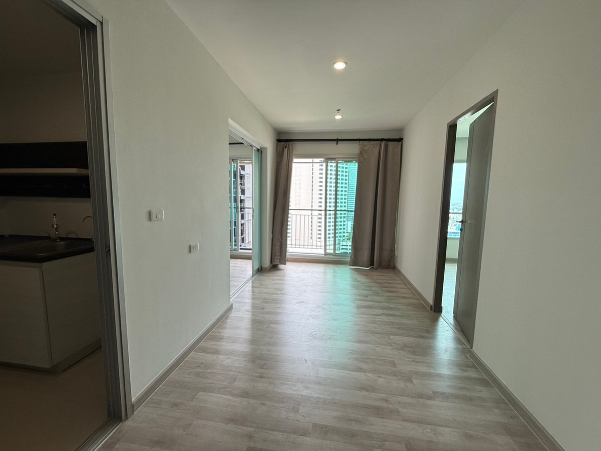 ขายคอนโดรัชดา ห้วยขวาง : 🔥 ขาย 🔥ไลฟ์ รัชดาภิเษก - Life Ratchadapisek / 2 ห้องนอน E083