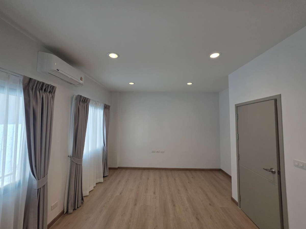 ให้เช่าทาวน์โฮมนวมินทร์ รามอินทรา : ให้เช่าทาวน์โฮม พรีเมี่ยม เพลส พหลโยธิน - รามอินทรา ใกล้ บิ๊กซี ดอนเมือง (สะพานใหม่) เพียง 5 นาที