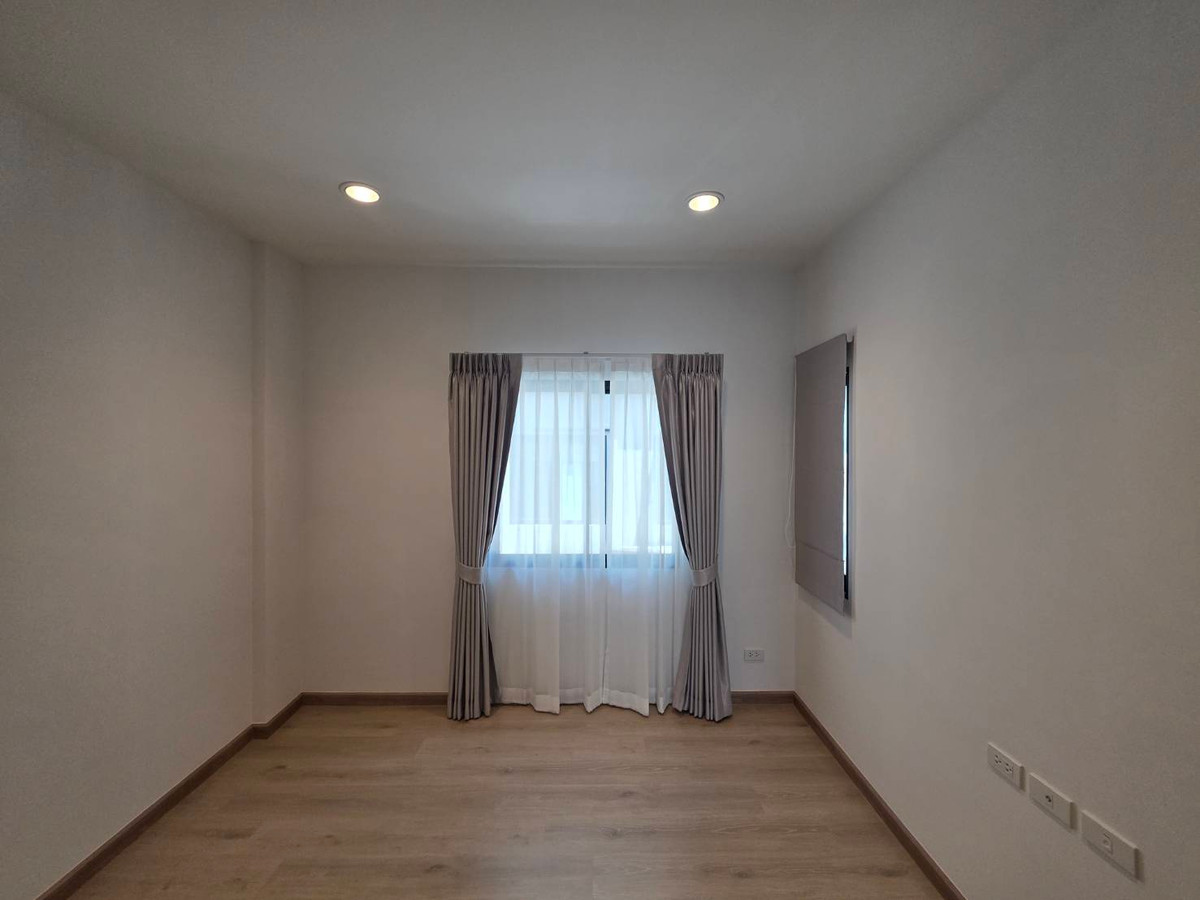 ให้เช่าทาวน์โฮมนวมินทร์ รามอินทรา : ให้เช่าทาวน์โฮม พรีเมี่ยม เพลส พหลโยธิน - รามอินทรา ใกล้ บิ๊กซี ดอนเมือง (สะพานใหม่) เพียง 5 นาที