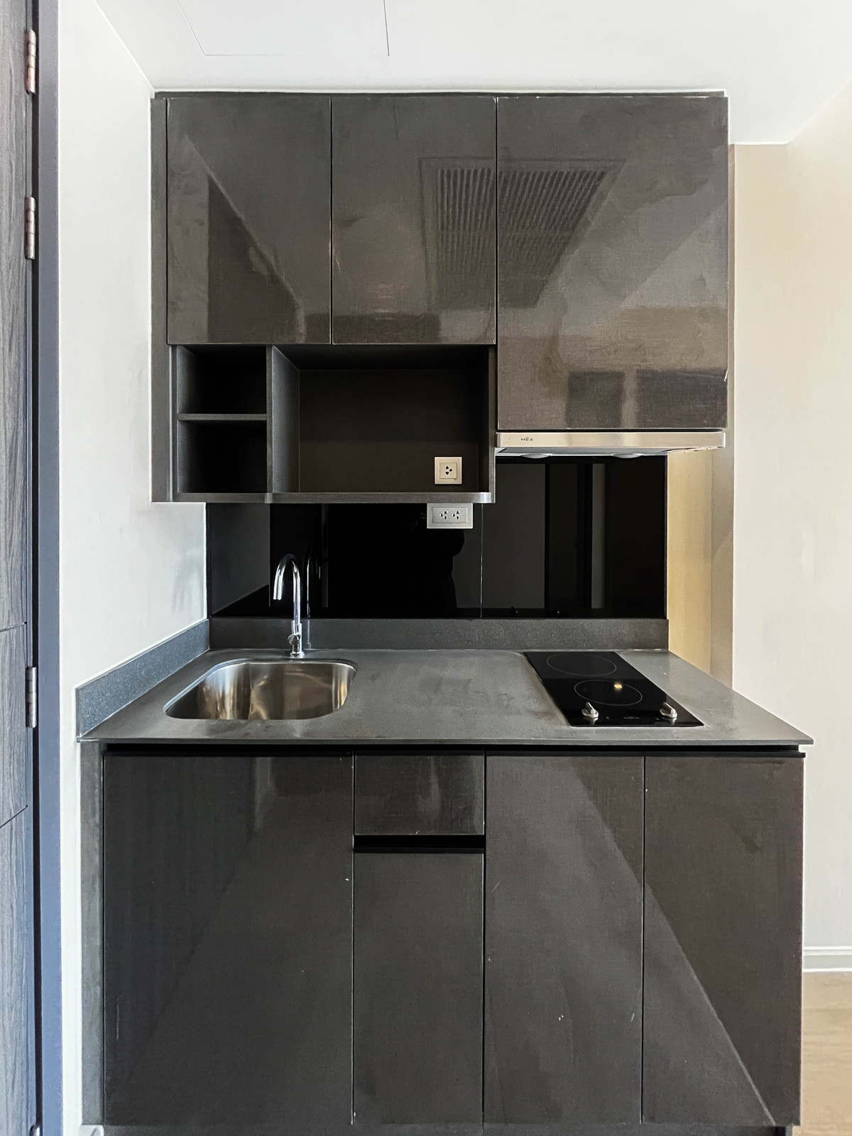 ขายคอนโดสุขุมวิท อโศก ทองหล่อ : F.Q. ขายคอนโด Ashton Asoke ราคา 7,680,000 บาท [SHN00069]