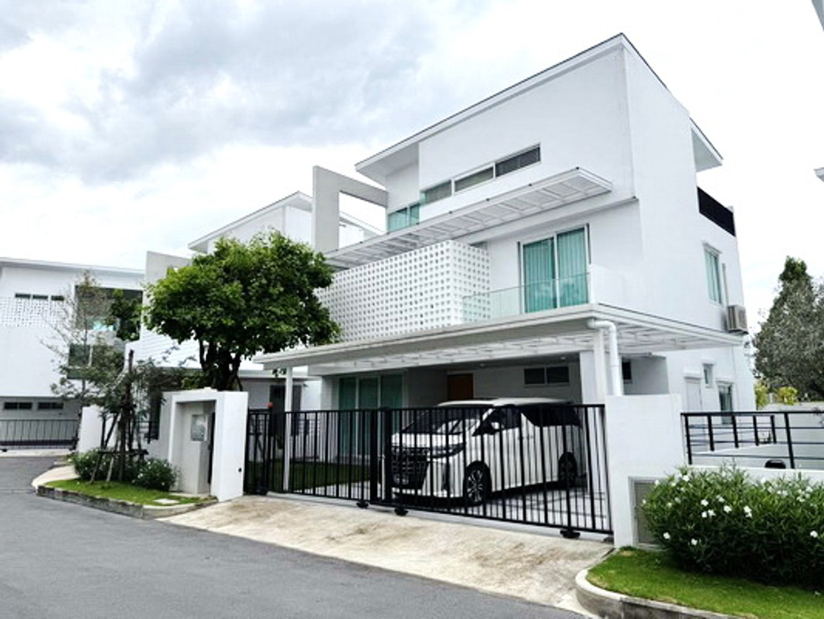 ให้เช่าบ้านเลียบทางด่วนรามอินทรา : [ให้เช่า] หมู่บ้าน เนอวาน่า แอปโซลูท เอกมัย-รามอินทรา / 4 ห้องนอน 4 ห้องน้ำ / 60 ตรว. 289 ตรม. **180,000** บ้านเดี่ยว 3 ชั้นโครงการสุดหรู เฟอร์นิเจอร์และเครื่องใช้ไฟฟ้าครบชุด เดินทางสะดวก พร้อมเข้าอยู่ ใกล้ทางด่วน ใกล้เซนทรัลอีสวิลล์