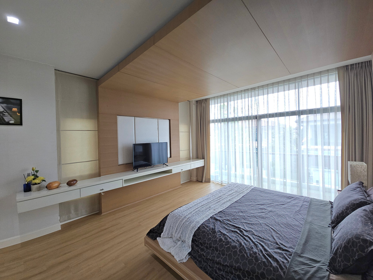 For RentHouseLadkrabang, Suwannaphum Airport : For rent Setthasiri On Nut-Srinakarin (76 sq m.) 4 bedrooms, 3 bathrooms.