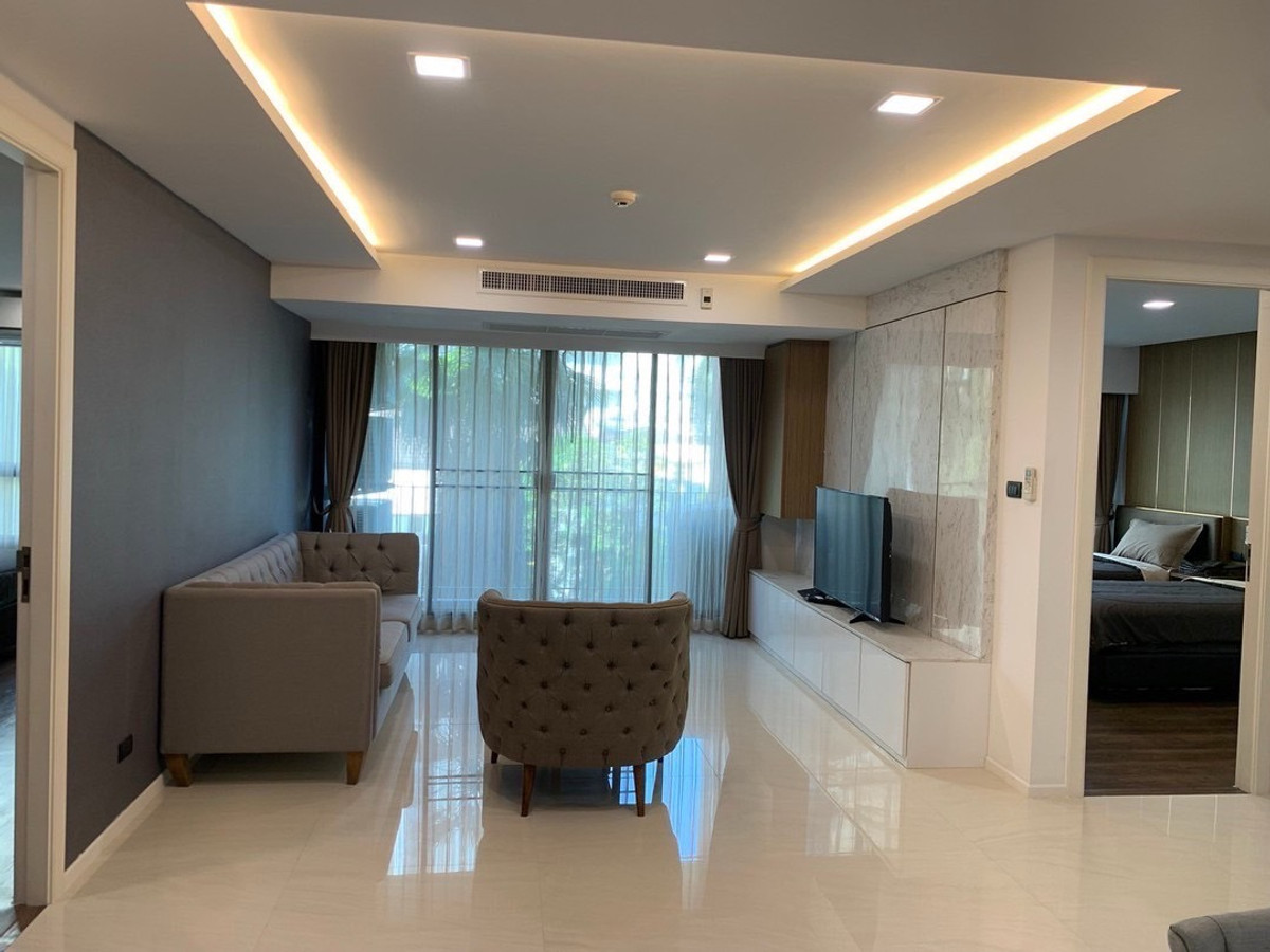 ให้เช่าคอนโดสุขุมวิท อโศก ทองหล่อ :  ✨ให้เช่าคอนโดเลี้ยงน้องแมว😸ได้ทำเลทองหล่อ 2ห้องนอน ขนาด130 ตรม. เฟอร์นิเจอร์ครบ สิ่งอำนวยความสะดวกครบใกล้BTS ทองหล่อ พร้อมเข้าอยู่