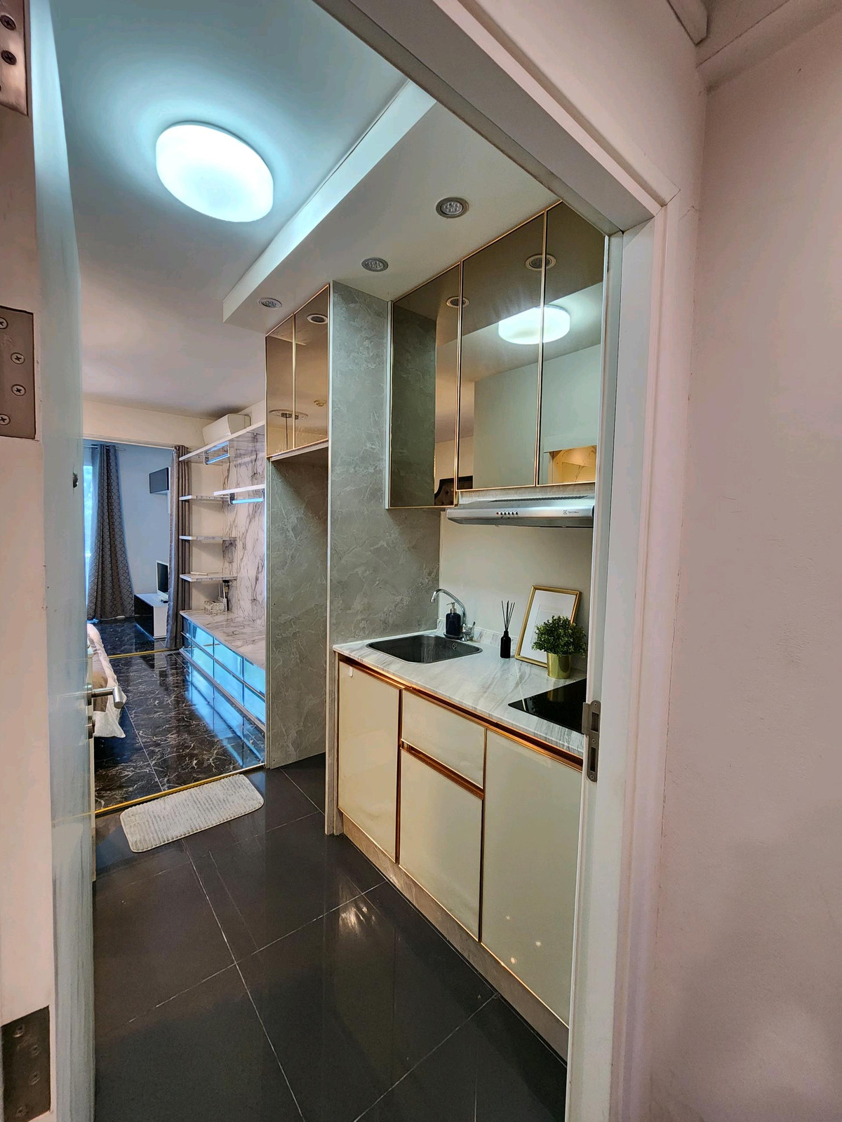 For RentCondoOnnut, Udomsuk : ให้เช่า คอนโด เอ สเปซ มี สุขุมวิท 77
( A space me sukhumvit 77 )
✅️ 12,000
✨️ ห้องตกแต่งสวยมากก