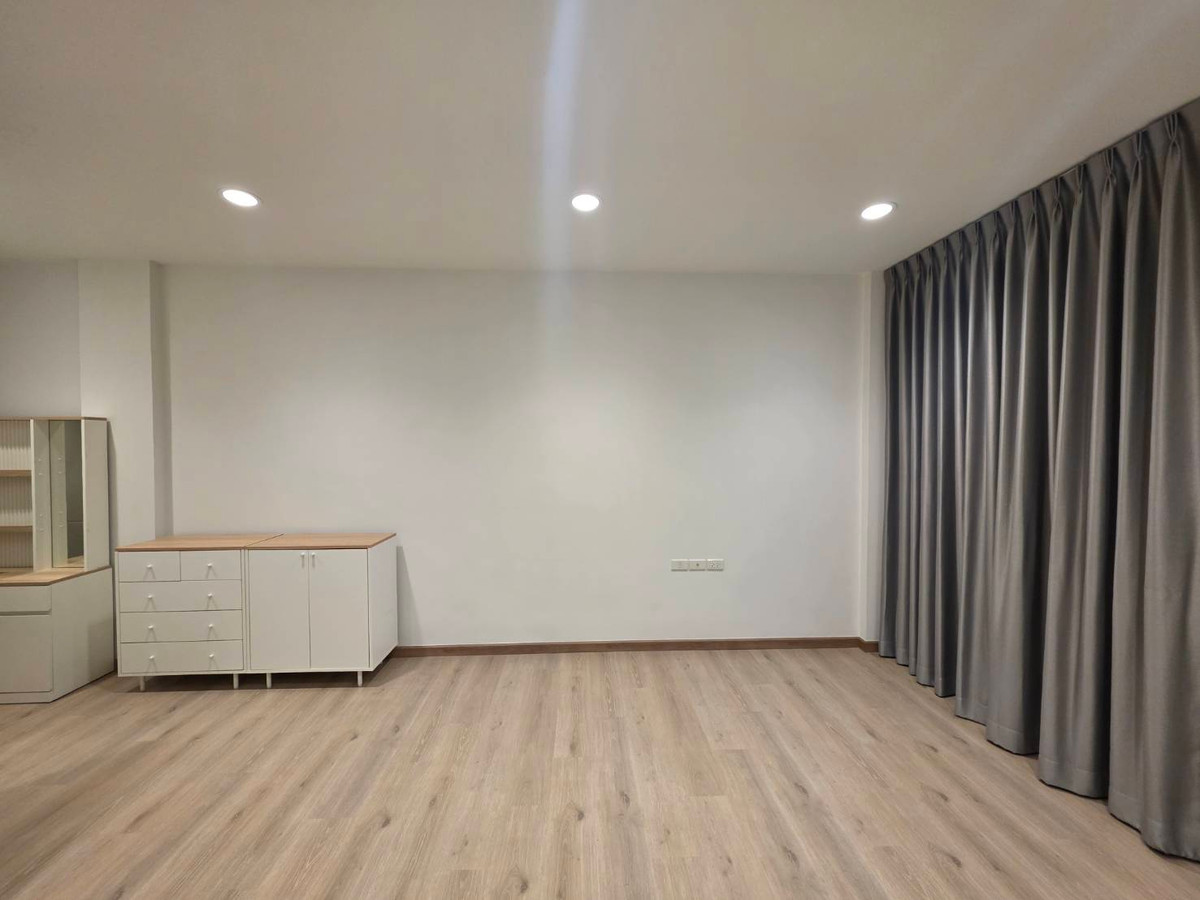 ให้เช่าทาวน์โฮมนวมินทร์ รามอินทรา : ให้เช่าทาวน์โฮม พรีเมี่ยม เพลส พหลโยธิน - รามอินทรา ใกล้ บิ๊กซี ดอนเมือง (สะพานใหม่) เพียง 5 นาที