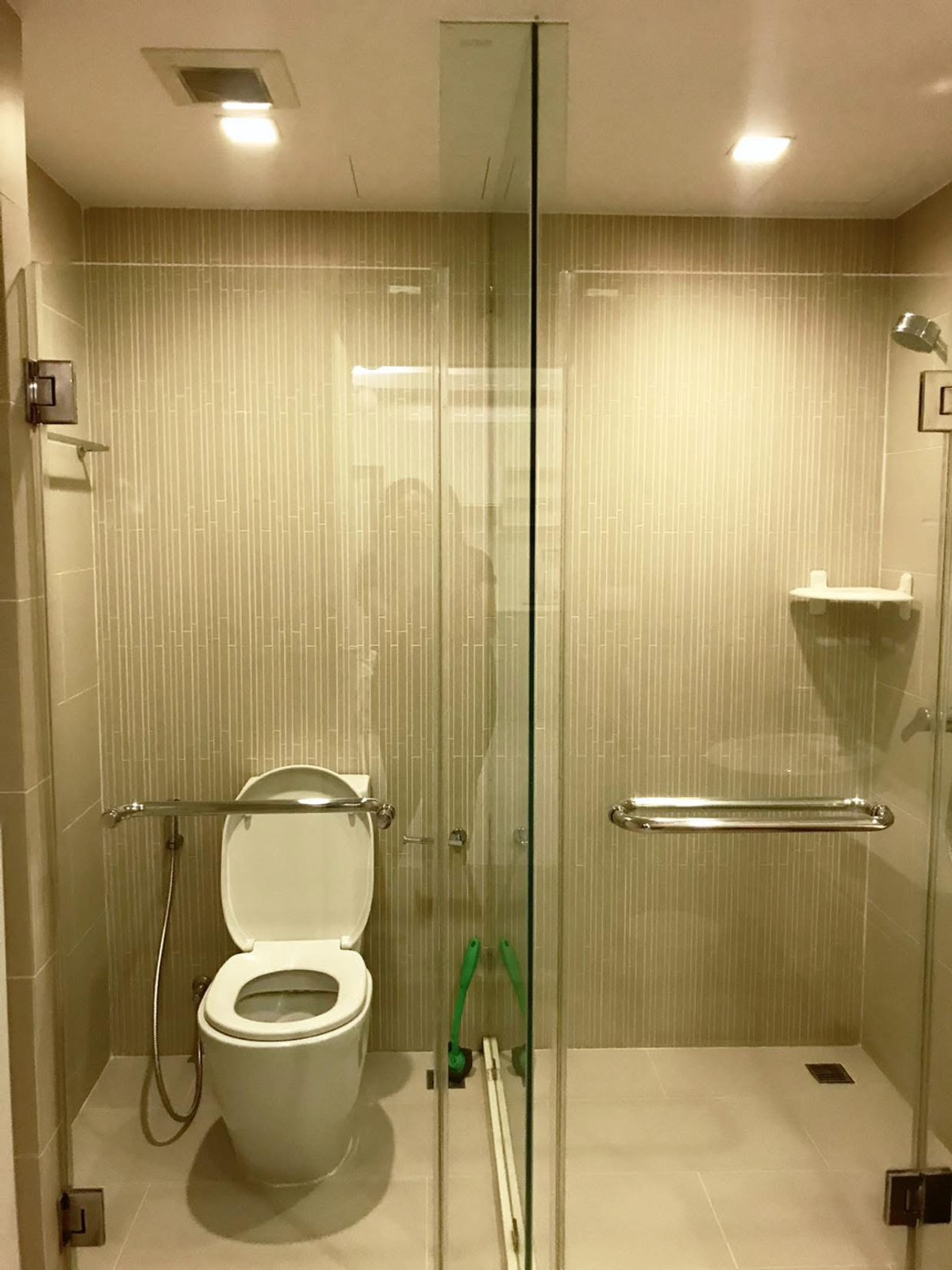 ให้เช่าคอนโดแจ้งวัฒนะ เมืองทอง : คอนโด ดับเบิ้ล เลค เมืองทอง วิวทะเลสาป  ราคา 18-20k   โทร 081-912-8883