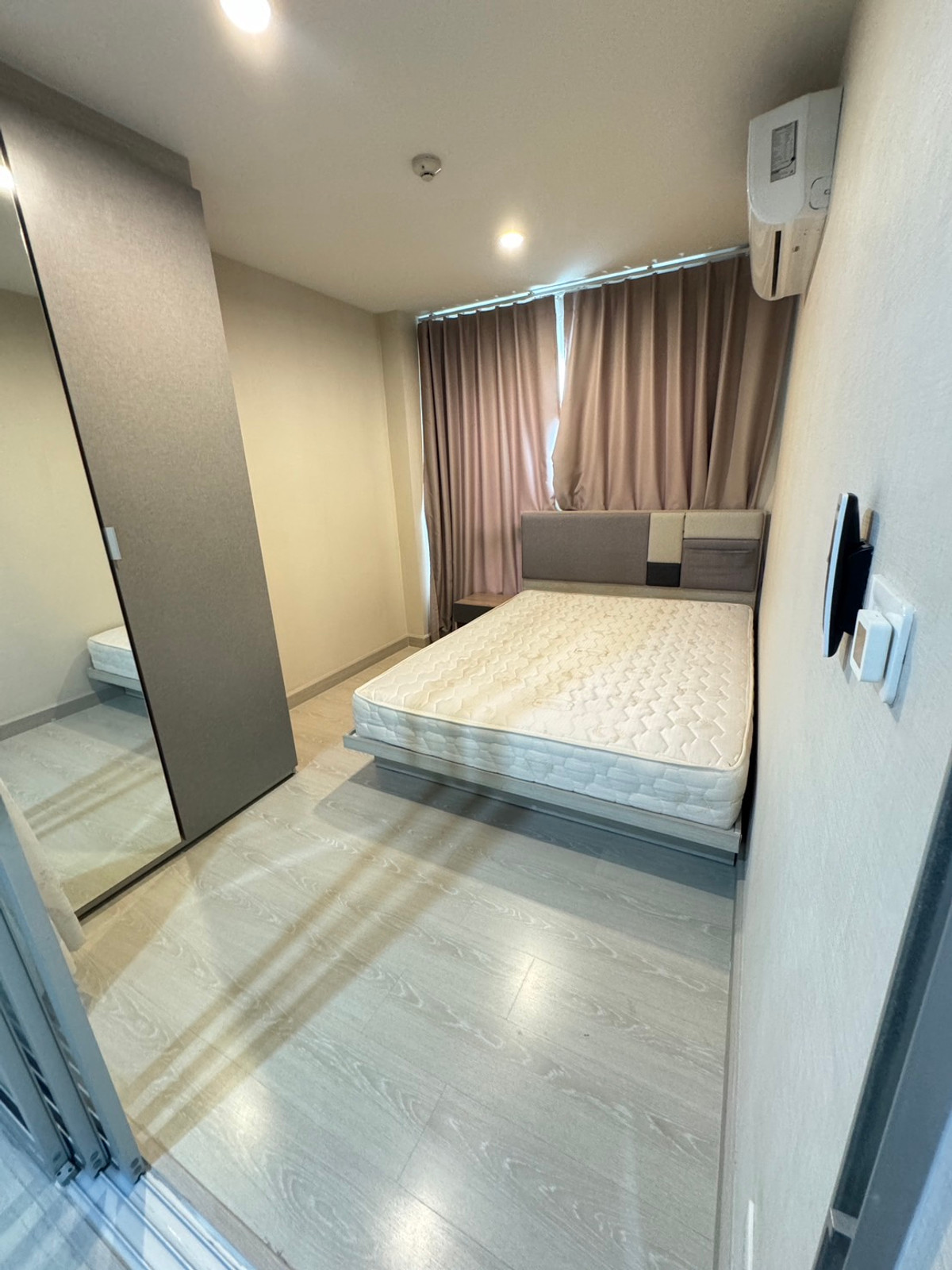For RentCondoSamut Prakan,Samrong : Property code: [HR306] Niche Id Sukhumvit 113 Niche Id Sukhumvit 113, beautiful room with furniture, best price