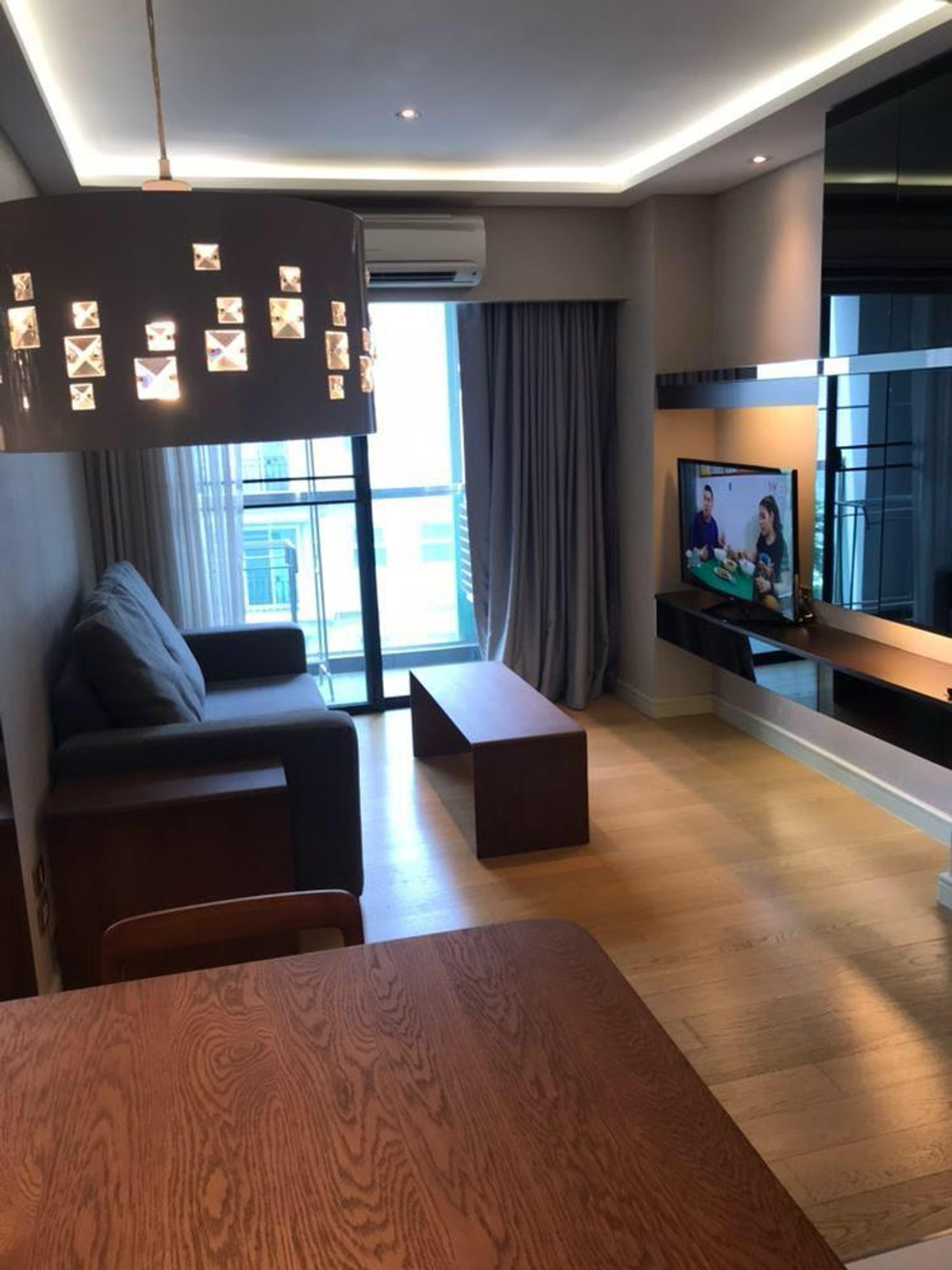 ให้เช่าคอนโดสุขุมวิท อโศก ทองหล่อ : คอนโดให้เช่า  1 นอน  1 น้ำ  48 ตรม ใกล้บีทีเอส ทองหล่อ 500 เมตร