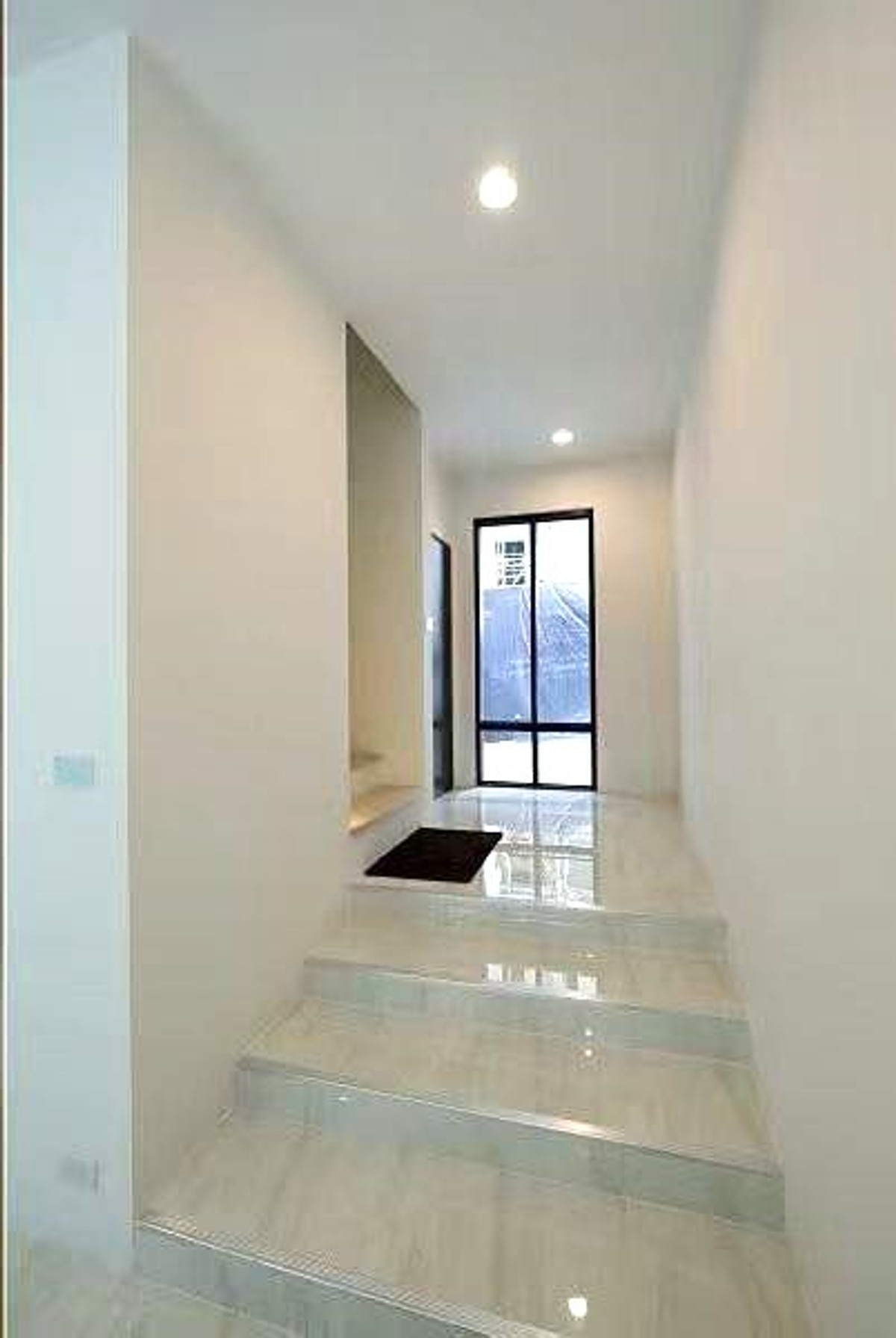 ขายทาวน์โฮมรัชดา ห้วยขวาง : 📌ขายทาวน์โฮม รัชดา 32 เดินทางสะดวก ด้วยรถไฟฟ้าถึง 3 สาย ทำเลหายาก รายล้อมไปด้วยสิ่งอำนวยความสะดวก สนใจติดต่อ 095-424-3656