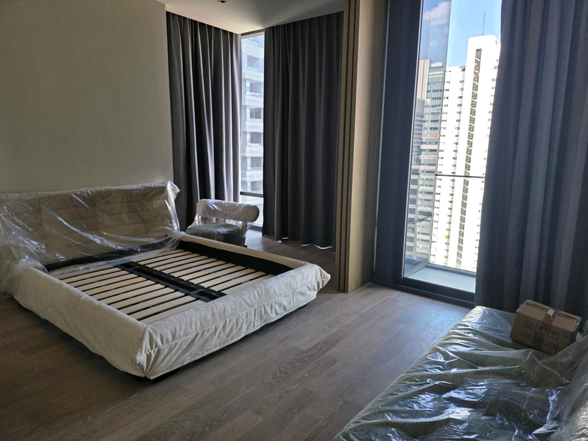 ให้เช่าคอนโดสีลม ศาลาแดง บางรัก : For rent Ashton Silom 1bedroom 1 bathroom 35 sqm rent fee 25,000 per month
 rainy 081-889-5470 whatapp
id line: richierainy