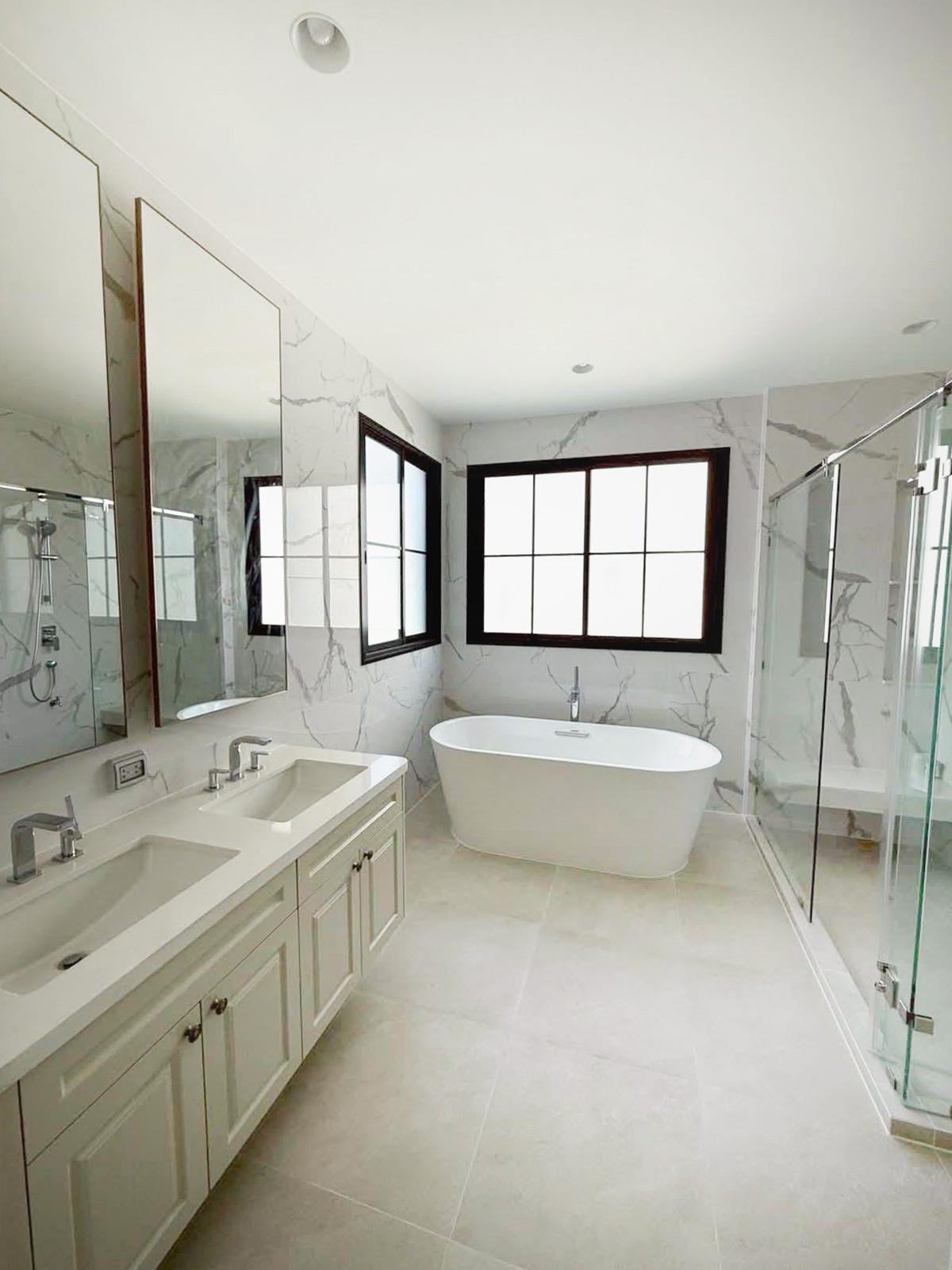 ให้เช่าบ้านเกษตรศาสตร์ รัชโยธิน : Narasiri Phahol–Watcharapol บ้านเดี่ยวหรูหลังใหม่ เฟอร์ครบ เป็นส่วนตัวสูง Please call: 062-496-6454