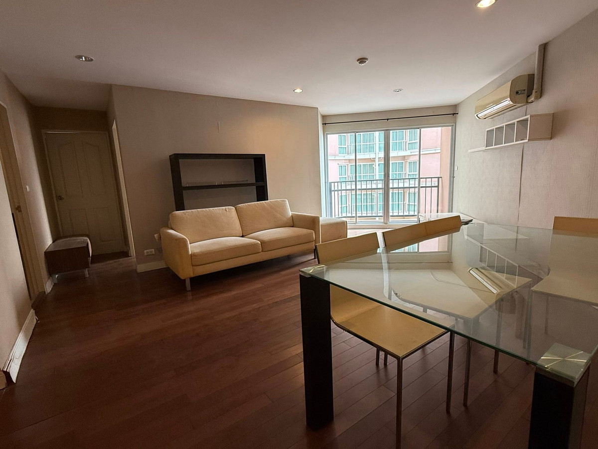 For SaleCondoSathorn, Narathiwat : Spacious 2 bedroom condo in a peaceful and private location near Sathorn