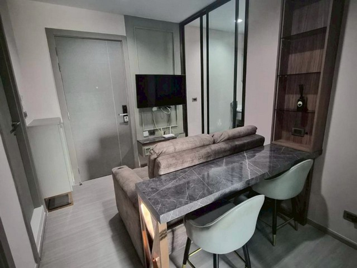 ขายคอนโดพระราม 9 เพชรบุรีตัดใหม่ RCA : YS3018 ขายห้อง ไลฟ์ อโศก-พระราม 9 Life Asoke-Rama 9 1 นอน 5.3 ลบ