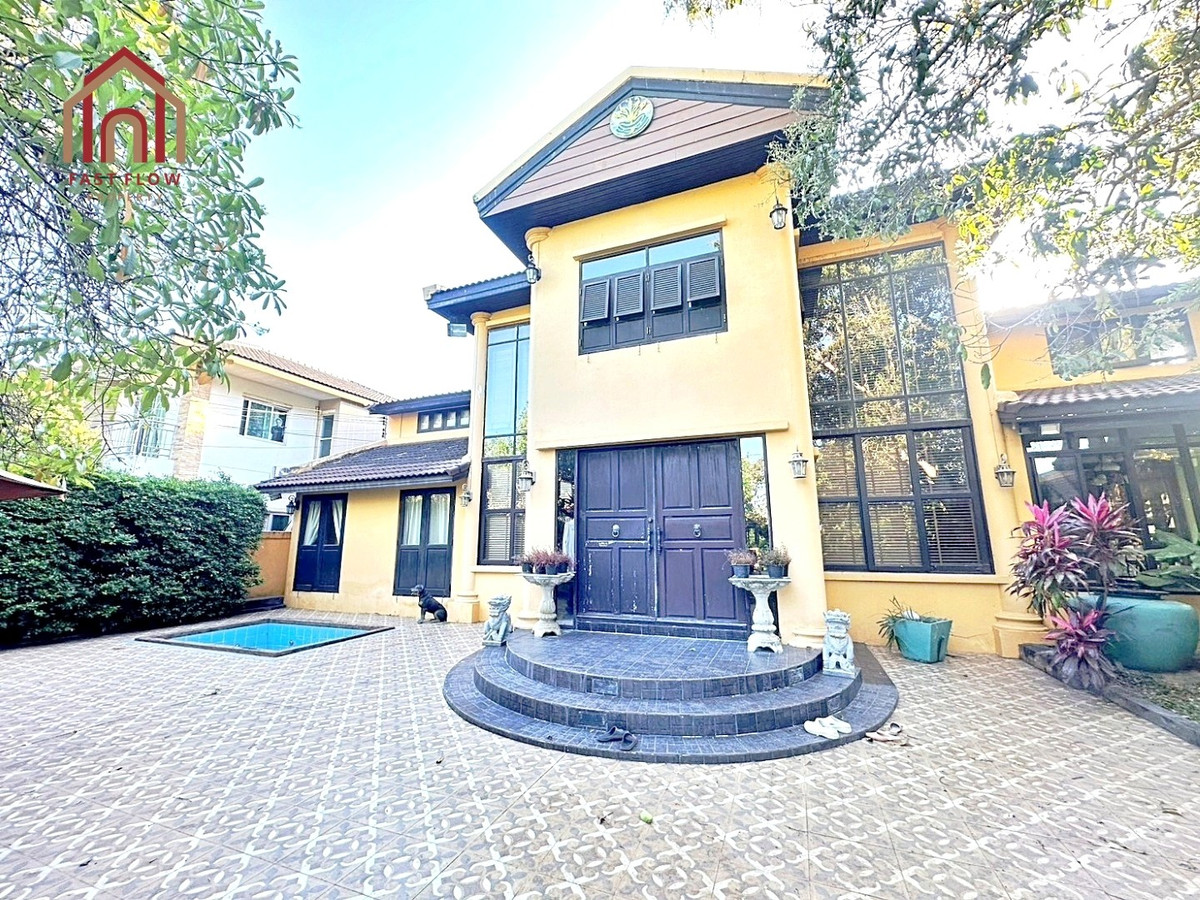 For SaleHouseSamut Prakan,Samrong : For Sale: Luxurious 2-story detached house on Wat Bang Nam Phueng Road, Phra Pradaeng, Samut Prakan. Resort-style vacation home in Bang Krachao. RUJ