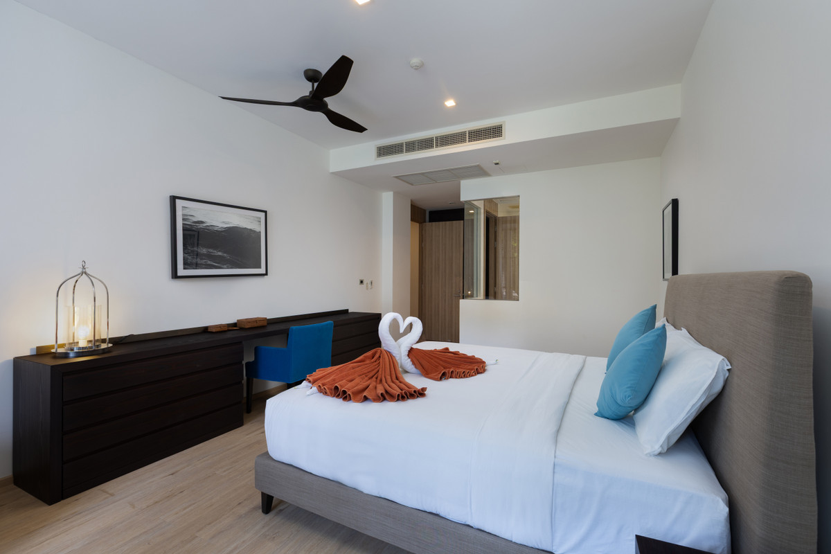 ขายคอนโดภูเก็ต :  3 ห้องนอน ที่ Baan Maikhao Beachfront Penthouse