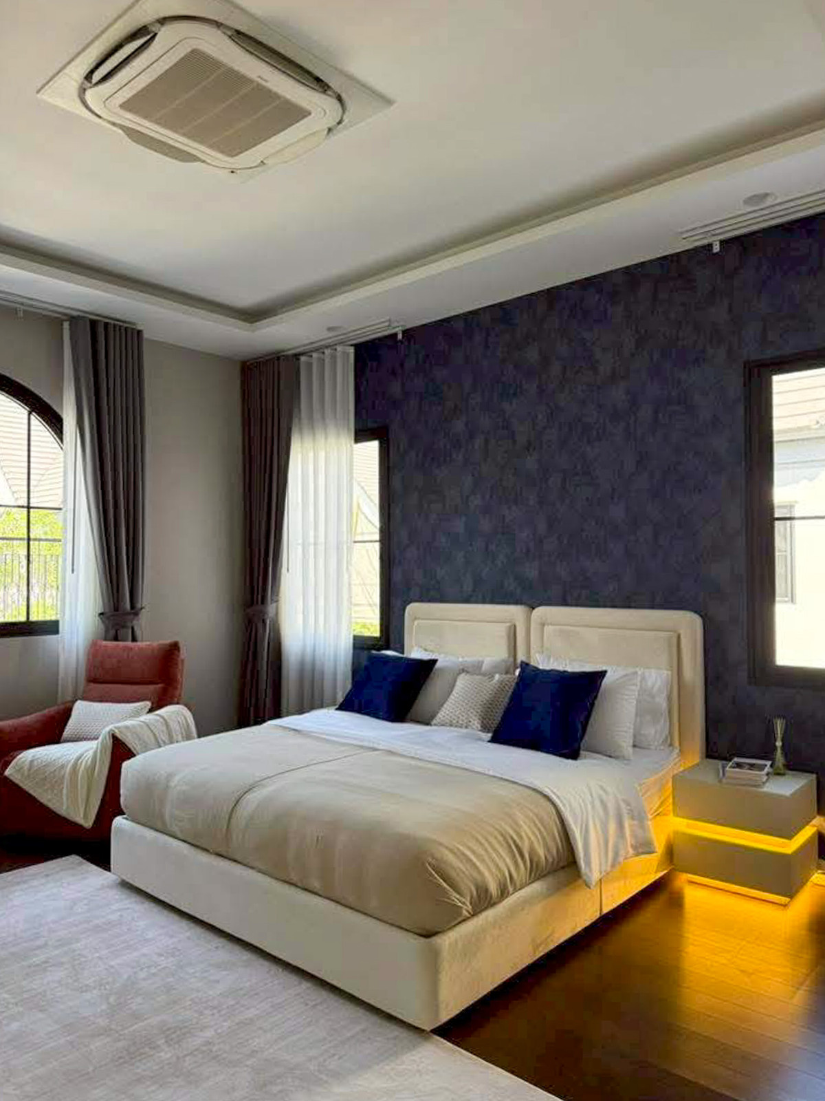 ให้เช่าบ้านเกษตรศาสตร์ รัชโยธิน : Narasiri Phahol–Watcharapol บ้านเดี่ยวหรูหลังใหม่ เฟอร์ครบ เป็นส่วนตัวสูง Please call: 062-496-6454