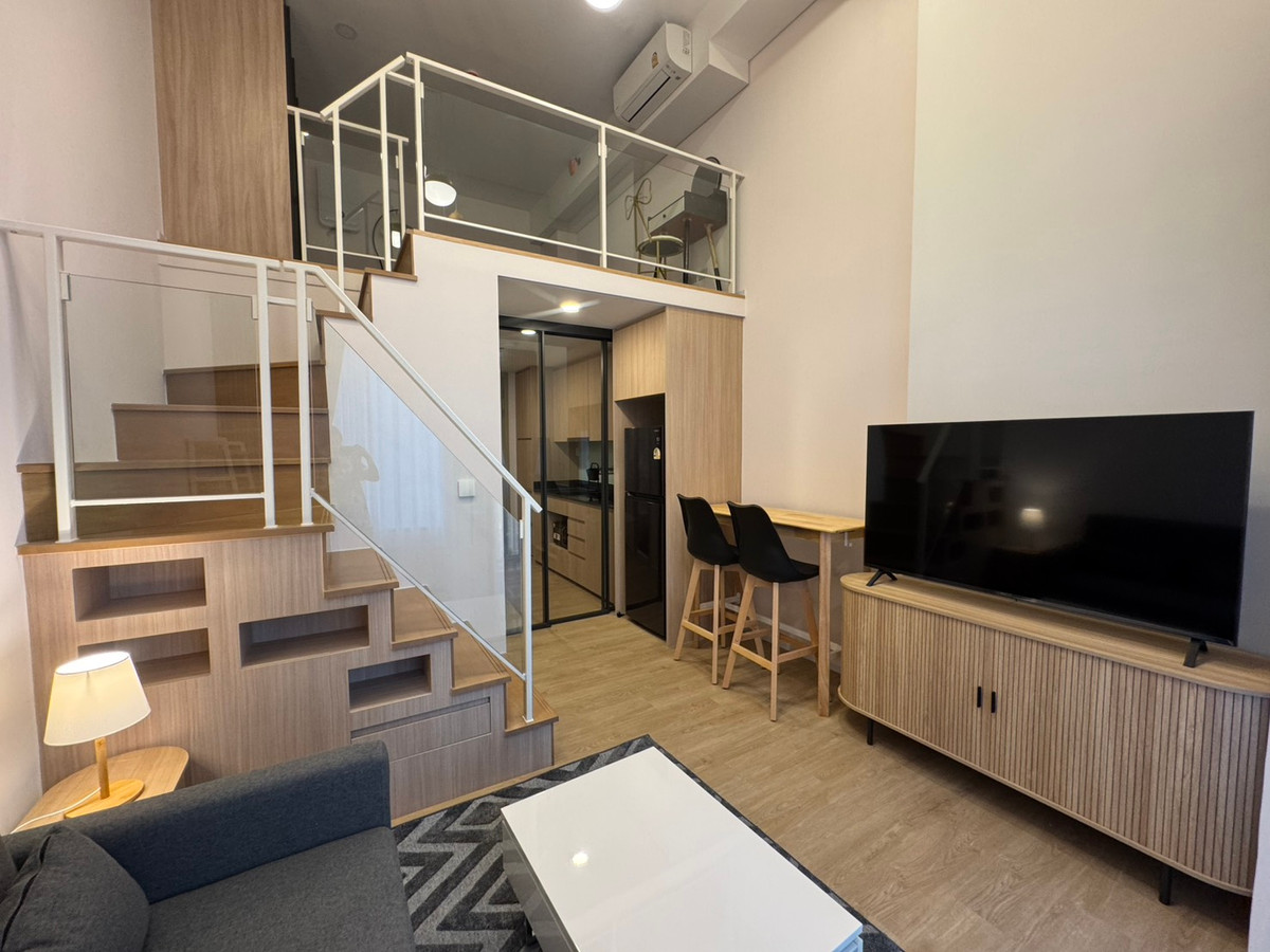 For RentCondoRama9, Petchburi, RCA : Condo for rent, Landmark @MRTA Station, Landmark@MRTA Station, room type: DUPLEX, 2 bedrooms, 2 bathrooms, new, big, complete, cheap.