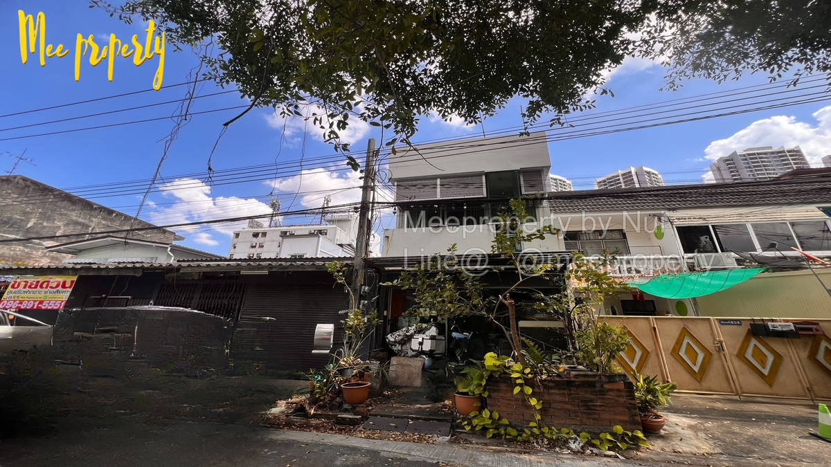 ขายทาวน์โฮมรัชดา ห้วยขวาง : 🌟 ขายบ้านทาวน์โฮมต่อเติม 2 ชั้น ในซอยประชาอุทิศ 16  ขนาด 18 ตร.ว. พื้นที่ใช้สอย 150 ตร.ม.🌟ซอยประชาอุทิศ 16, ห้วยขวาง, กรุงเทพฯ  ME-232