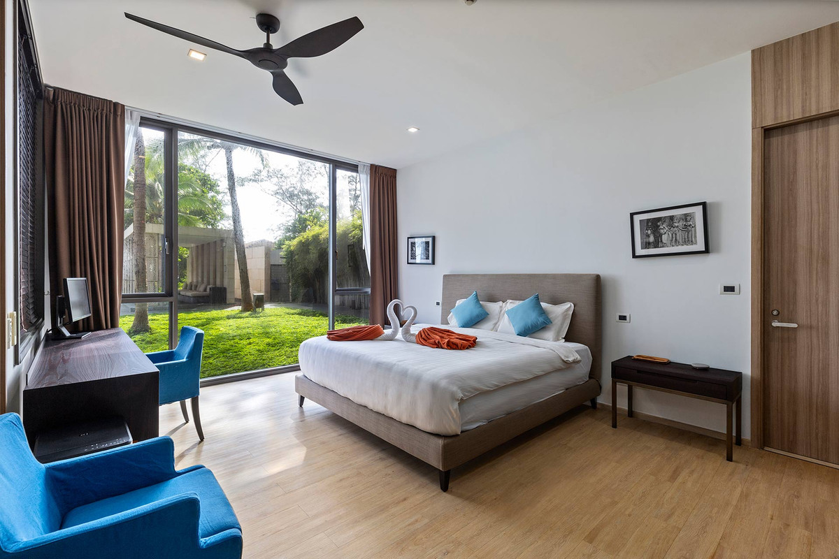 ขายคอนโดภูเก็ต :  3 ห้องนอน ที่ Baan Maikhao Beachfront Penthouse