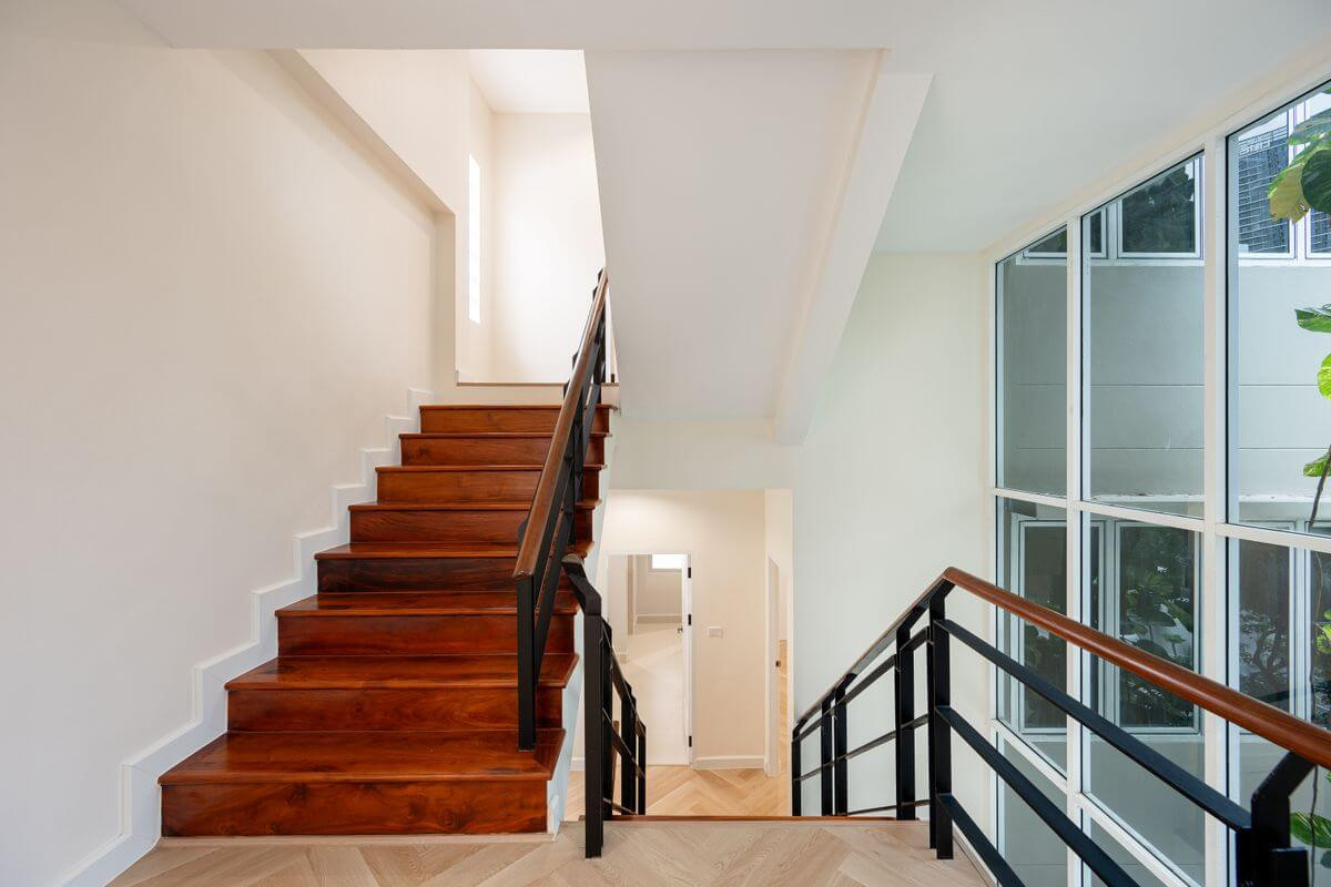 For SaleHouseSapankwai,Jatujak : 📌Single house for sale/ 𝐇𝐎𝐌𝐄 𝐎𝐅𝐅𝐈𝐂𝐄 3 floors, completely renovated, near Chatuchak and Mo Chit, just 300 meters. If interested, contact 095-424-3656