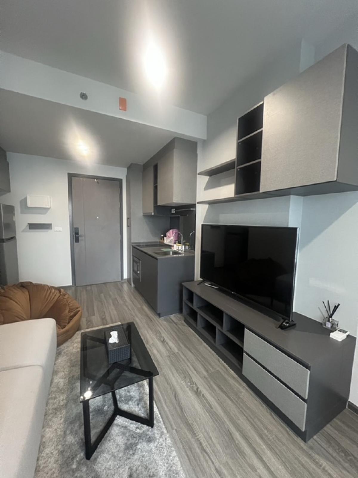 For RentCondoSiam Paragon ,Chulalongkorn,Samyan : Urgent! Condo room ready for rent. Ideo Chula Samyan Chula University New condo, beautiful room, one bedroom (34 sq m), price 23,000 baht.