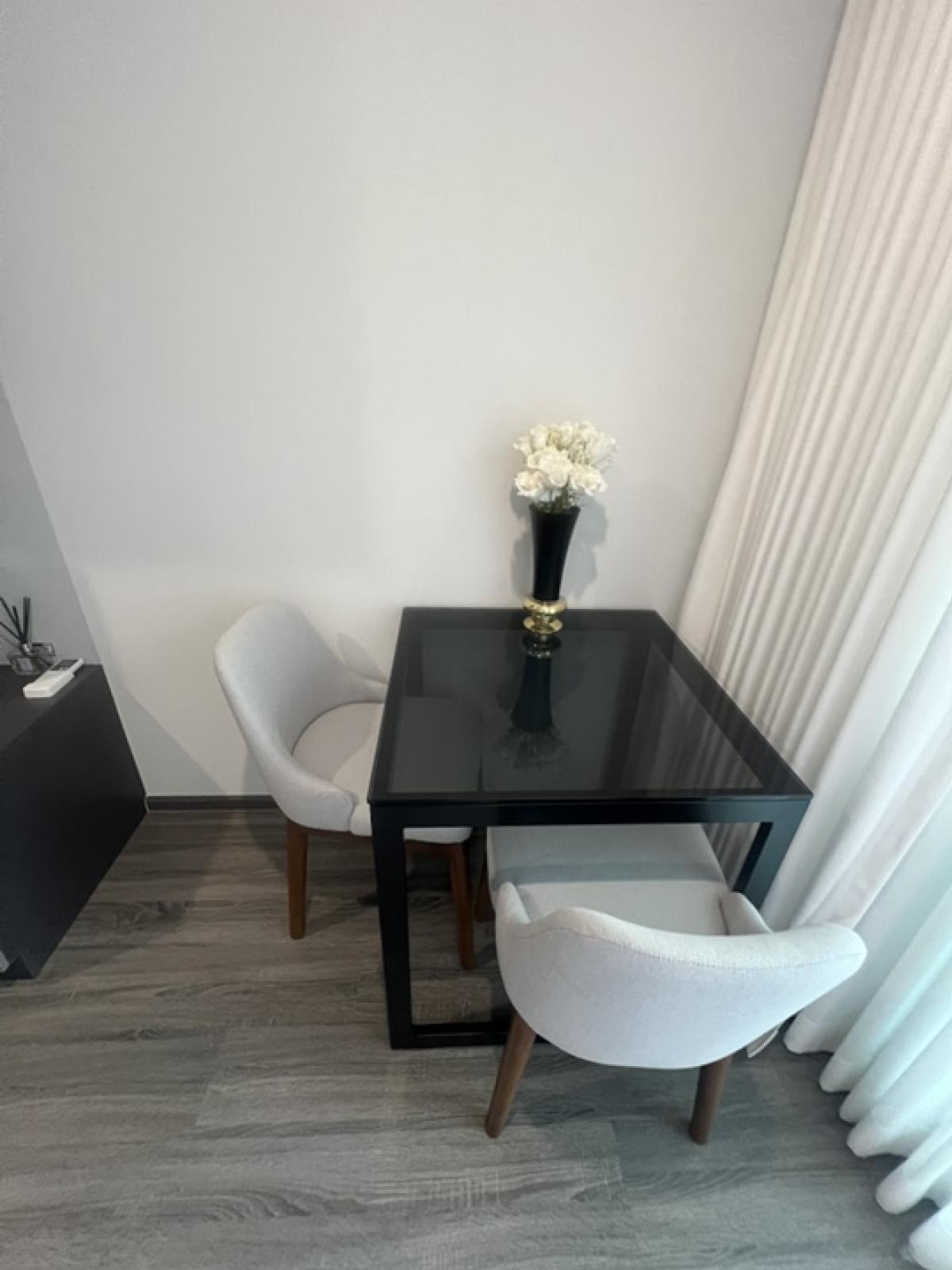 ให้เช่าคอนโดสยาม จุฬา สามย่าน : ด่วนนนน ห้องพร้อมให้เช่าคอนโด ไอดีโอ้จุฬาสามย่าน การมหาวิทยาลัยจุฬา คอนโดใหม่ห้องสวยหนึ่งห้องนอน(34ตรม) ราคา 23,000 บาท