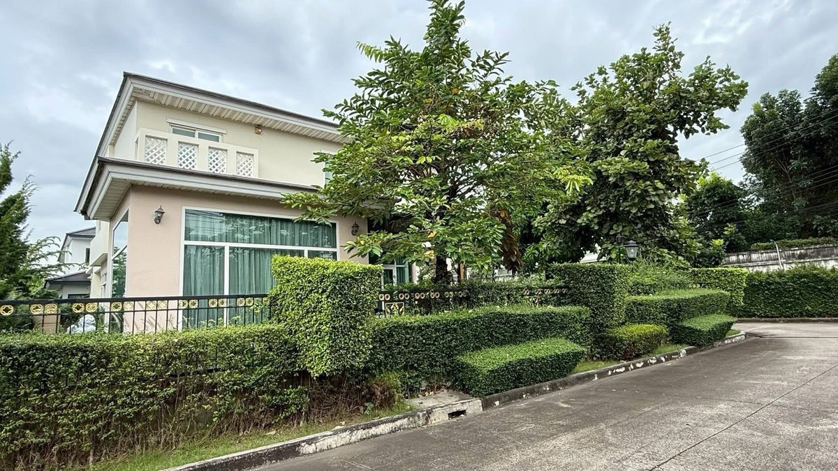 HouseLadkrabang, Suwannaphum Airport : Perfect Masterpiece Sukhumvit 77 House for Sale or Rent | 5 Bedrooms | Large Land Plot | Near Robinson Latkrabang