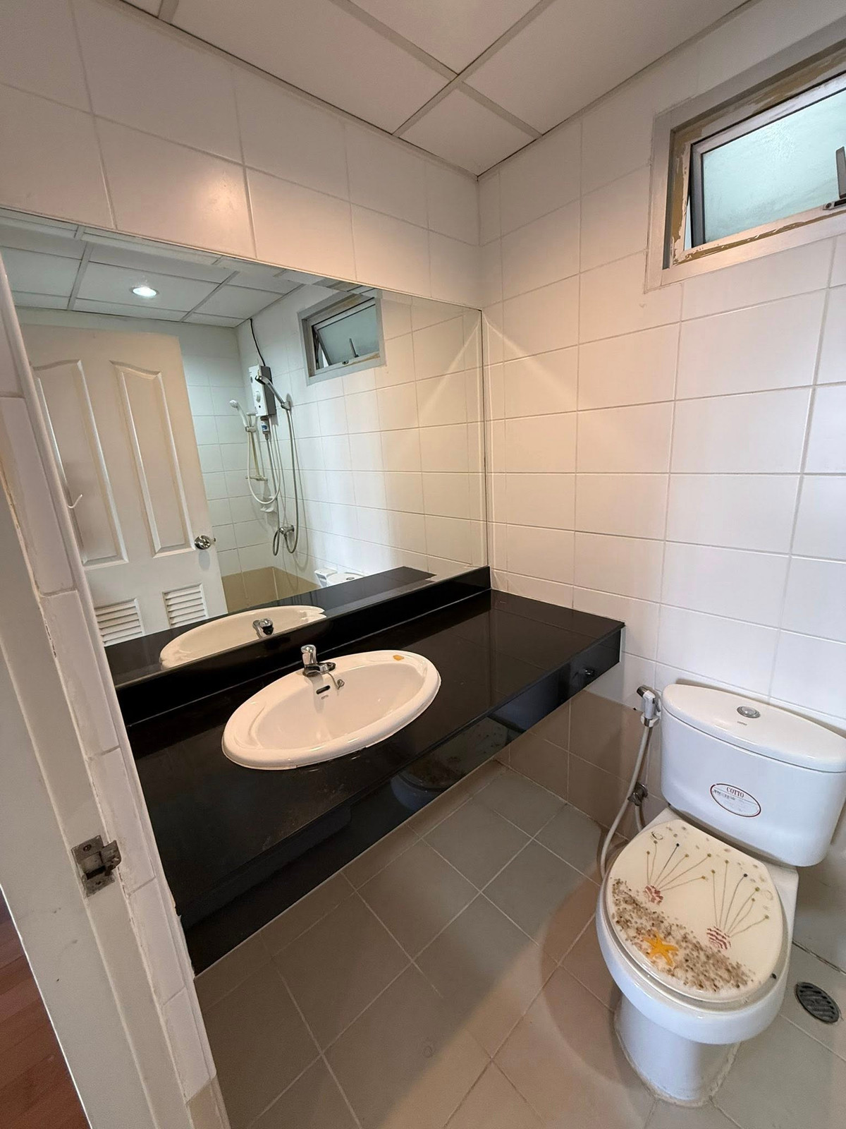 For SaleCondoSathorn, Narathiwat : Spacious 2 bedroom condo near bts Sathorn peaceful community area