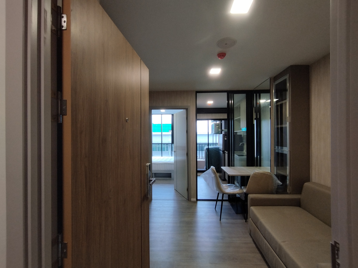 ให้เช่าคอนโดแจ้งวัฒนะ เมืองทอง : ให้เช่า Atmoz Portrait Srisaman ตรงข้ามโรบินสันศรีสมาน ห้องใหม่ ชั้นสูง ห้องริม ไม่ร้อน สงบ เป็นส่วนตัว เฟอร์นิเจอร์ครบ เครื่องใช้ไฟฟ้าครบ 9,000 บาท/เดือน