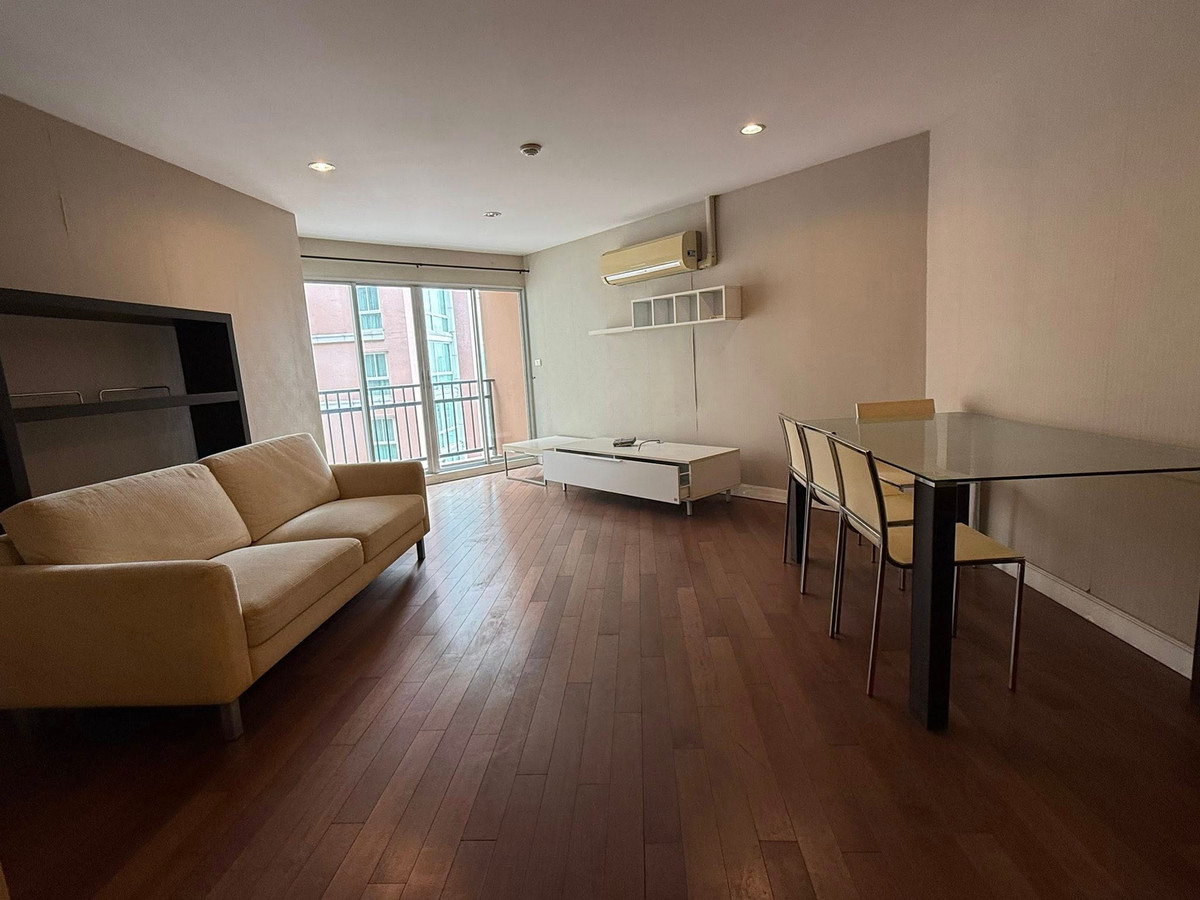 For SaleCondoSathorn, Narathiwat : Spacious 2 bedroom condo in a peaceful and private location near Sathorn