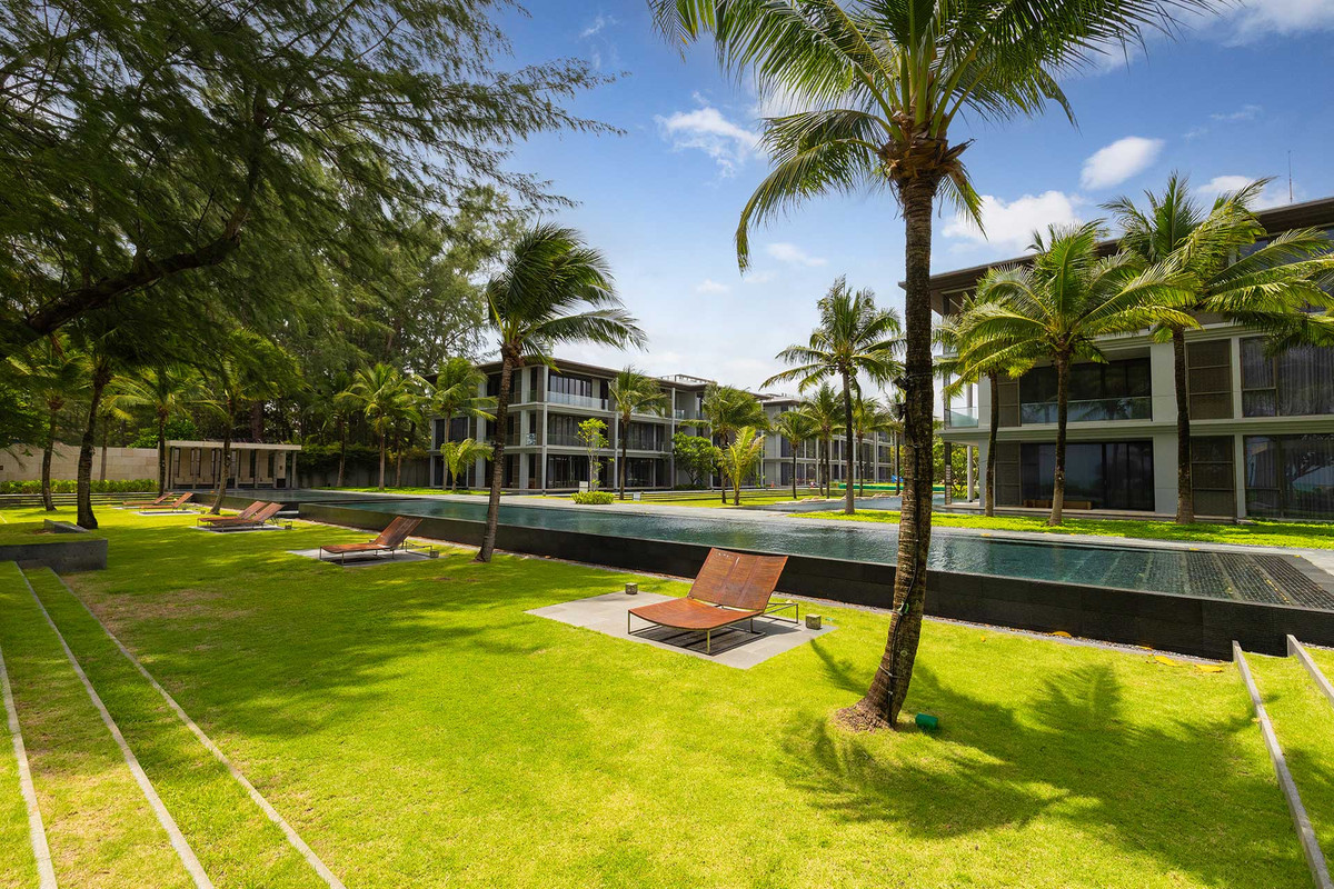 ขายคอนโดภูเก็ต :  3 ห้องนอน ที่ Baan Maikhao Beachfront Penthouse