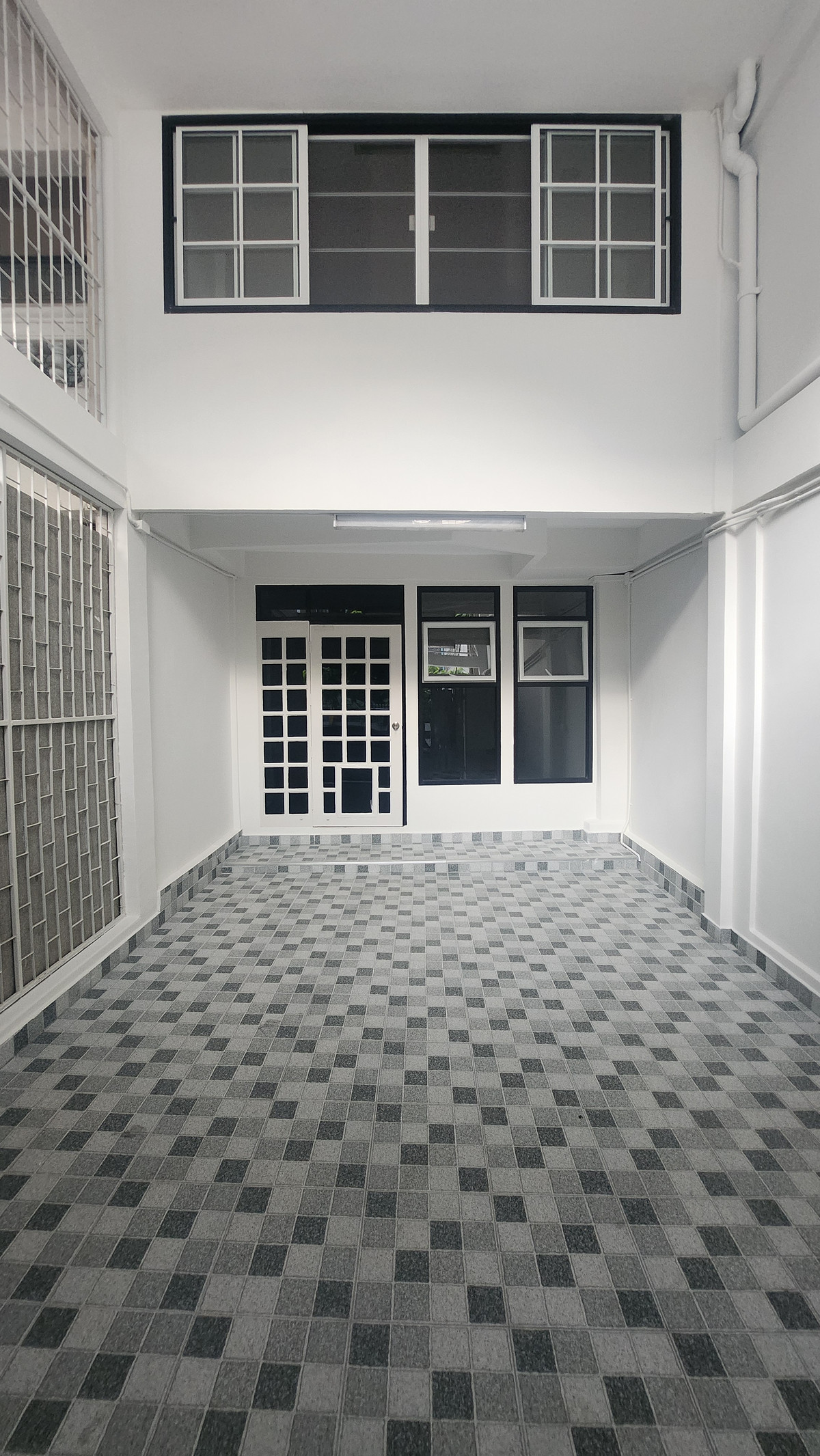 ให้เช่าทาวน์โฮมพระราม 3 สาธุประดิษฐ์ : White House 3 นอน 3 น้ำ ให้เช่า CBD ย่านสาทร ถนนนราธิวาสราชนครินทร์ ถนนสาธุประดิษฐ์ BTS ช่องนนทรี 