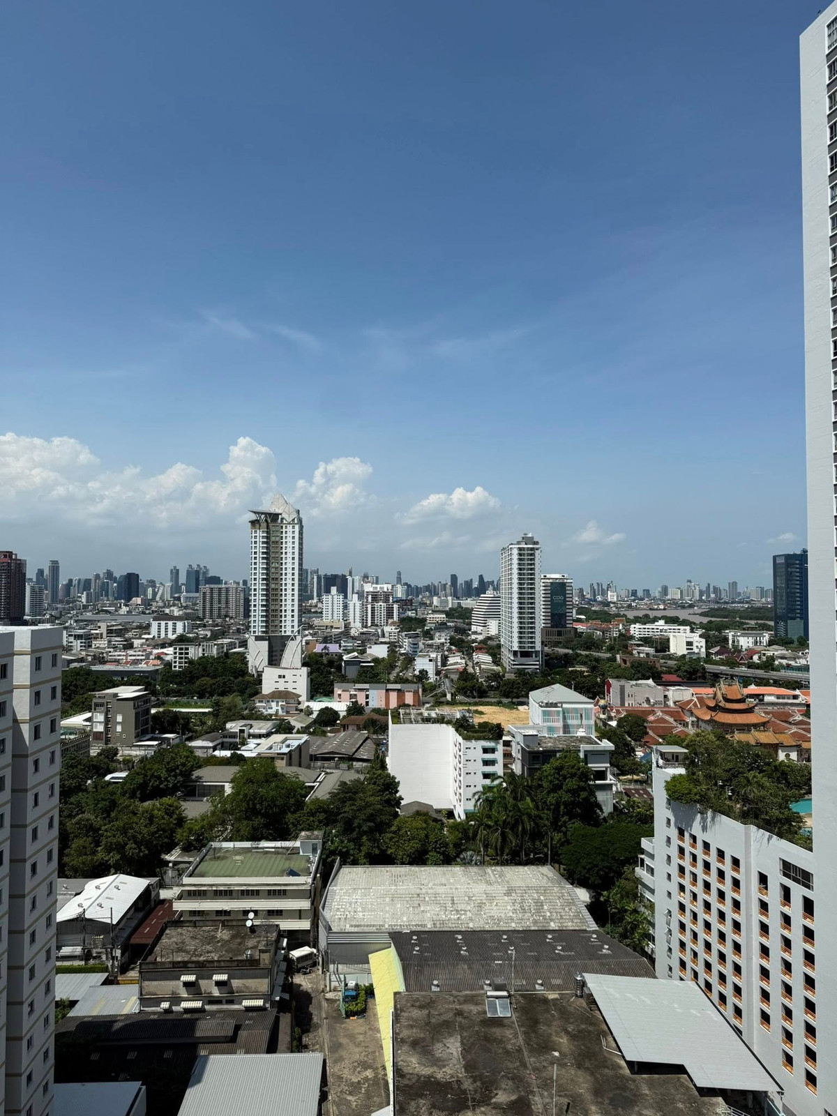 For SaleCondoSathorn, Narathiwat : Spacious 2 bedroom condo near bts Sathorn peaceful community area