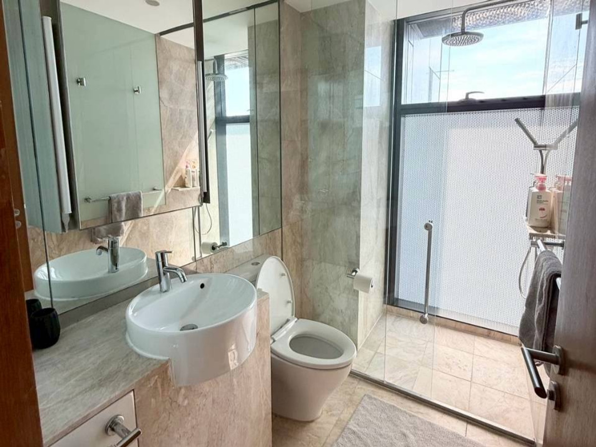 For SaleCondoSathorn, Narathiwat : Newly Renovated 3-Bedroom at The Met with River View and Private Lift