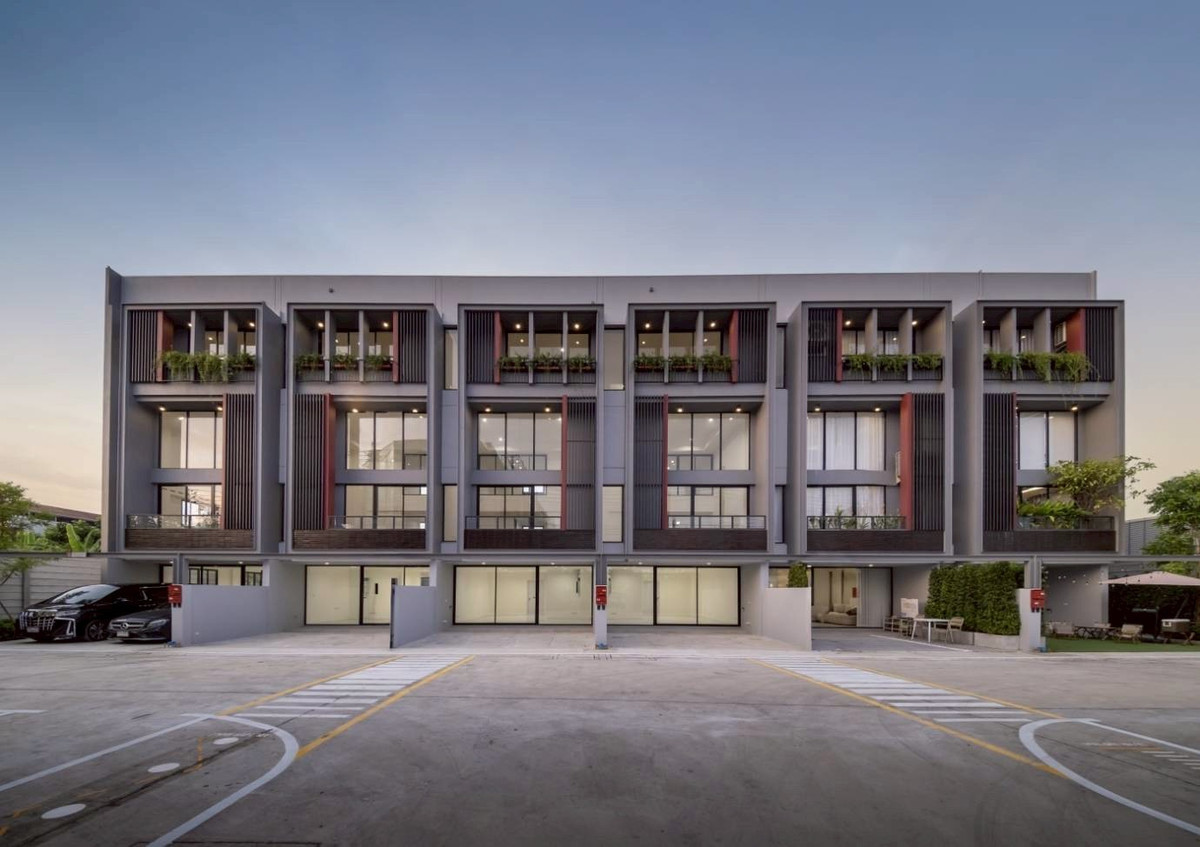 For SaleTownhomeVipawadee, Don Mueang, Lak Si : New townhome for sale 🔺🔺Britton Phahon-Theprak🔺🔺 near Don Mueang