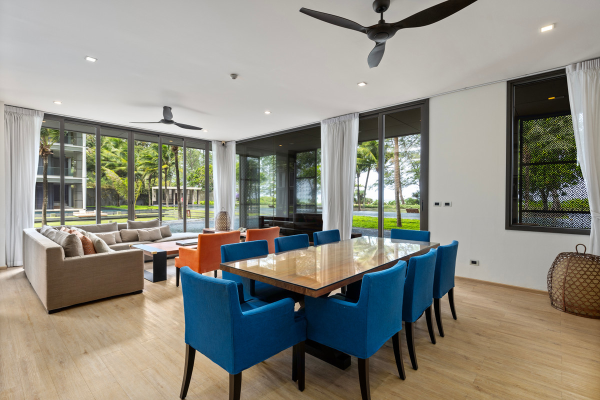 ขายคอนโดภูเก็ต :  3 ห้องนอน ที่ Baan Maikhao Beachfront Penthouse